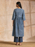 Thumbnail for trueBrowns Indigo Dabu Zig-Zag Lines Print Cotton Flared Kurta Pant Set - Distacart