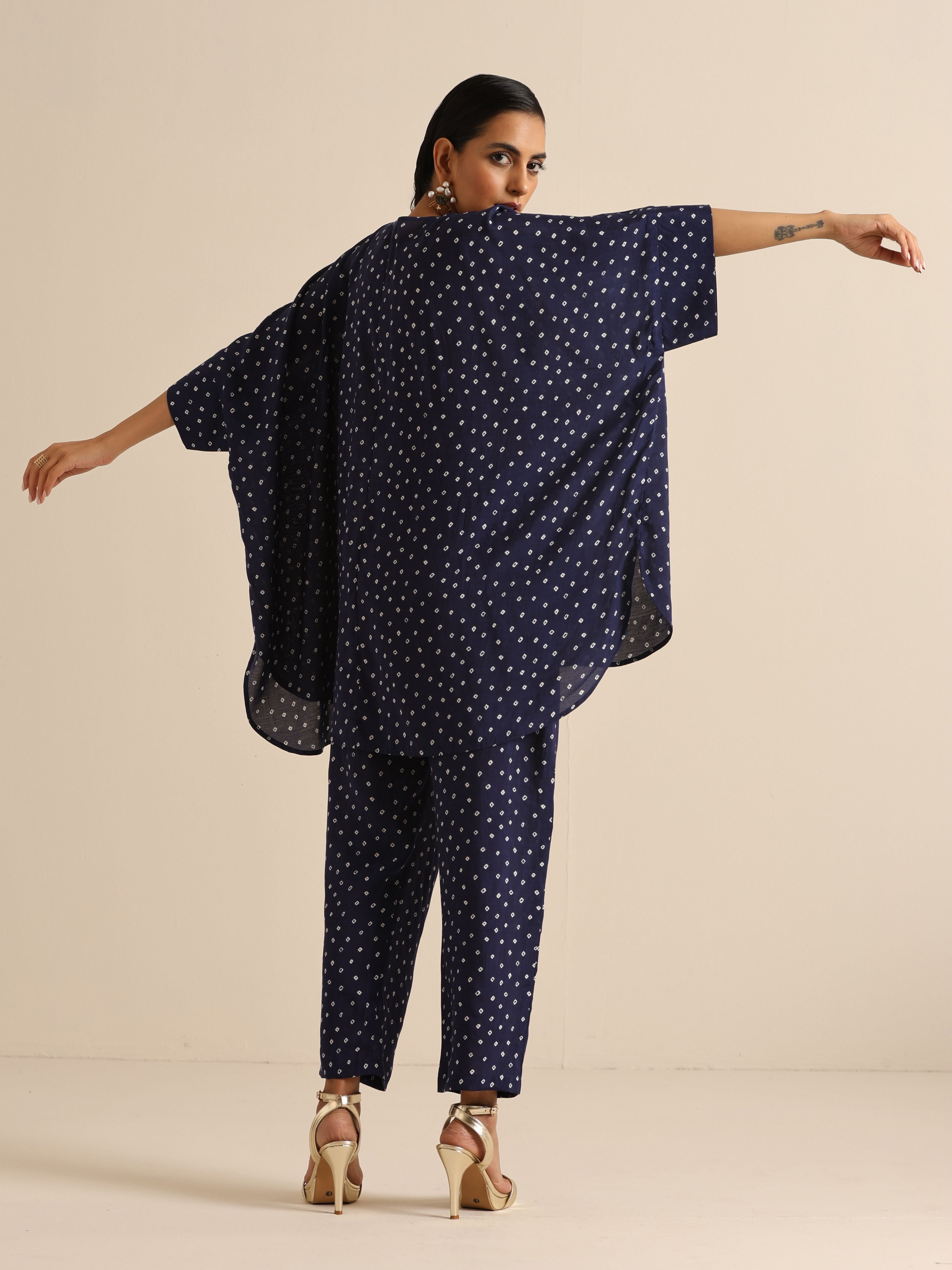 trueBrowns Blue Bandhani Silk Printed Boxy Fit Co-Ord Set - Distacart