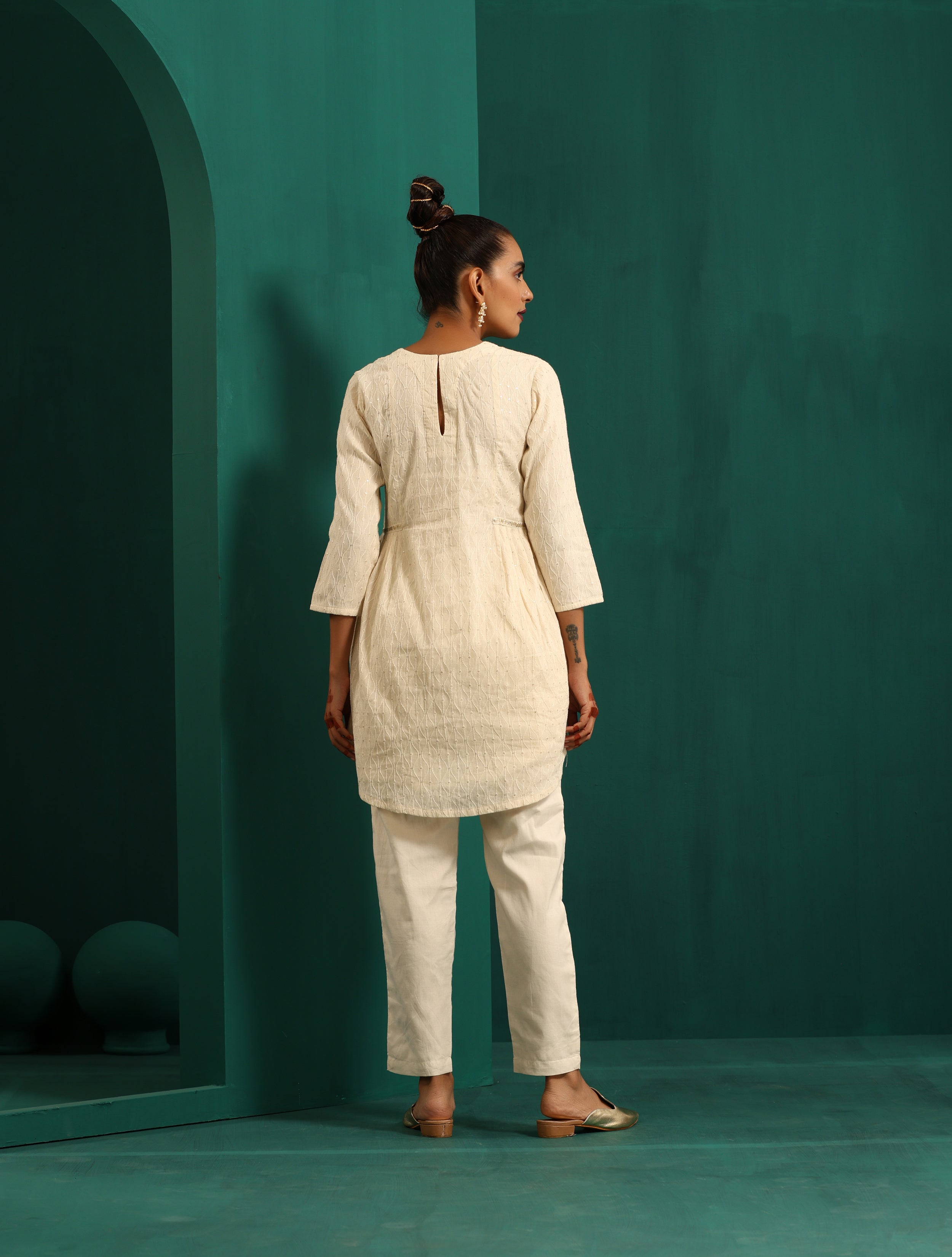 trueBrowns Ivory Tonal Cotton Side Gathers Co-ord Set - Distacart