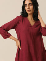 Thumbnail for trueBrowns Ruby Wine Slub Texture Back Pleat Kurta Pant Set - Distacart