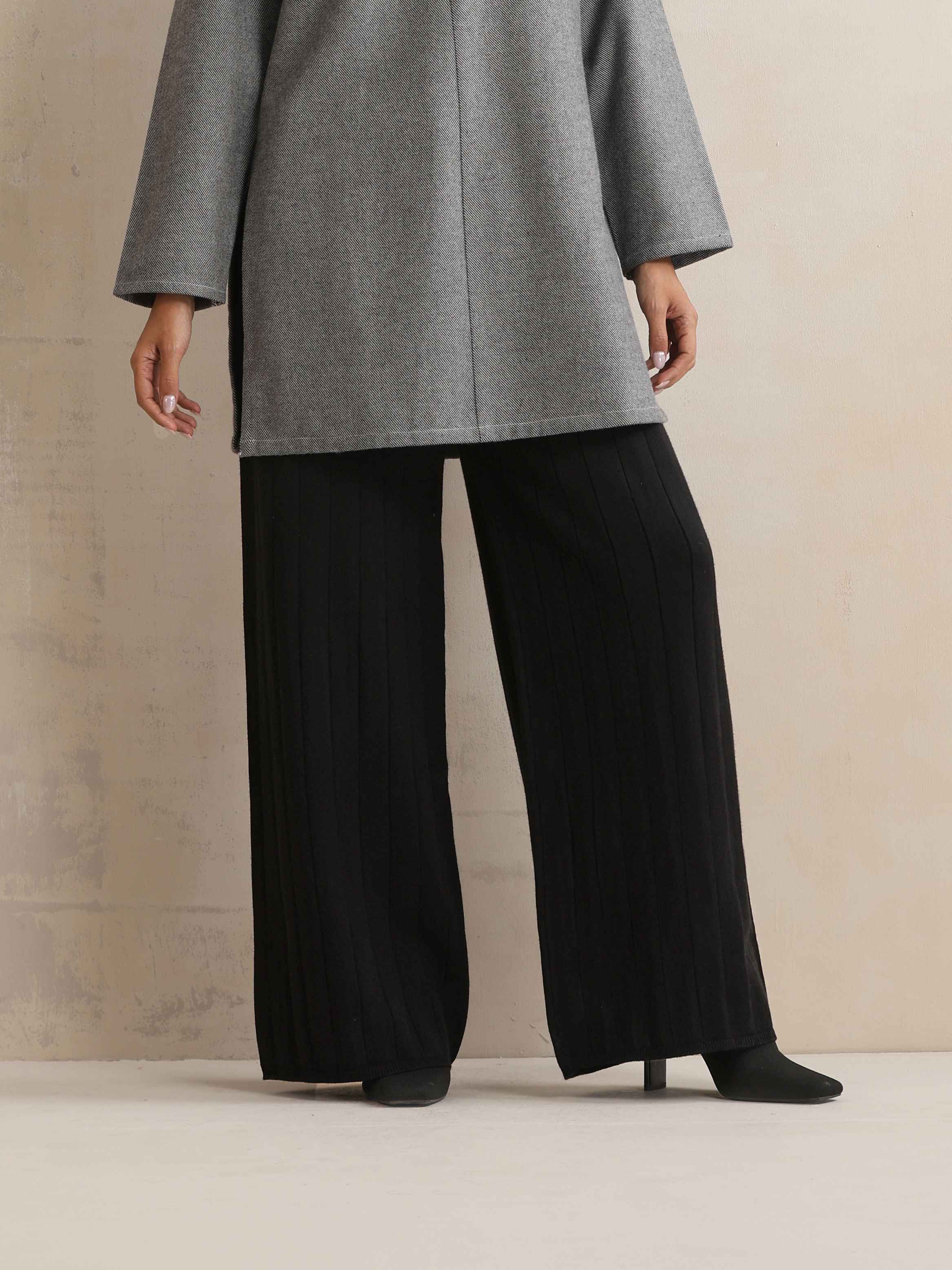 trueBrowns Grey Winter High Slit Top - Distacart