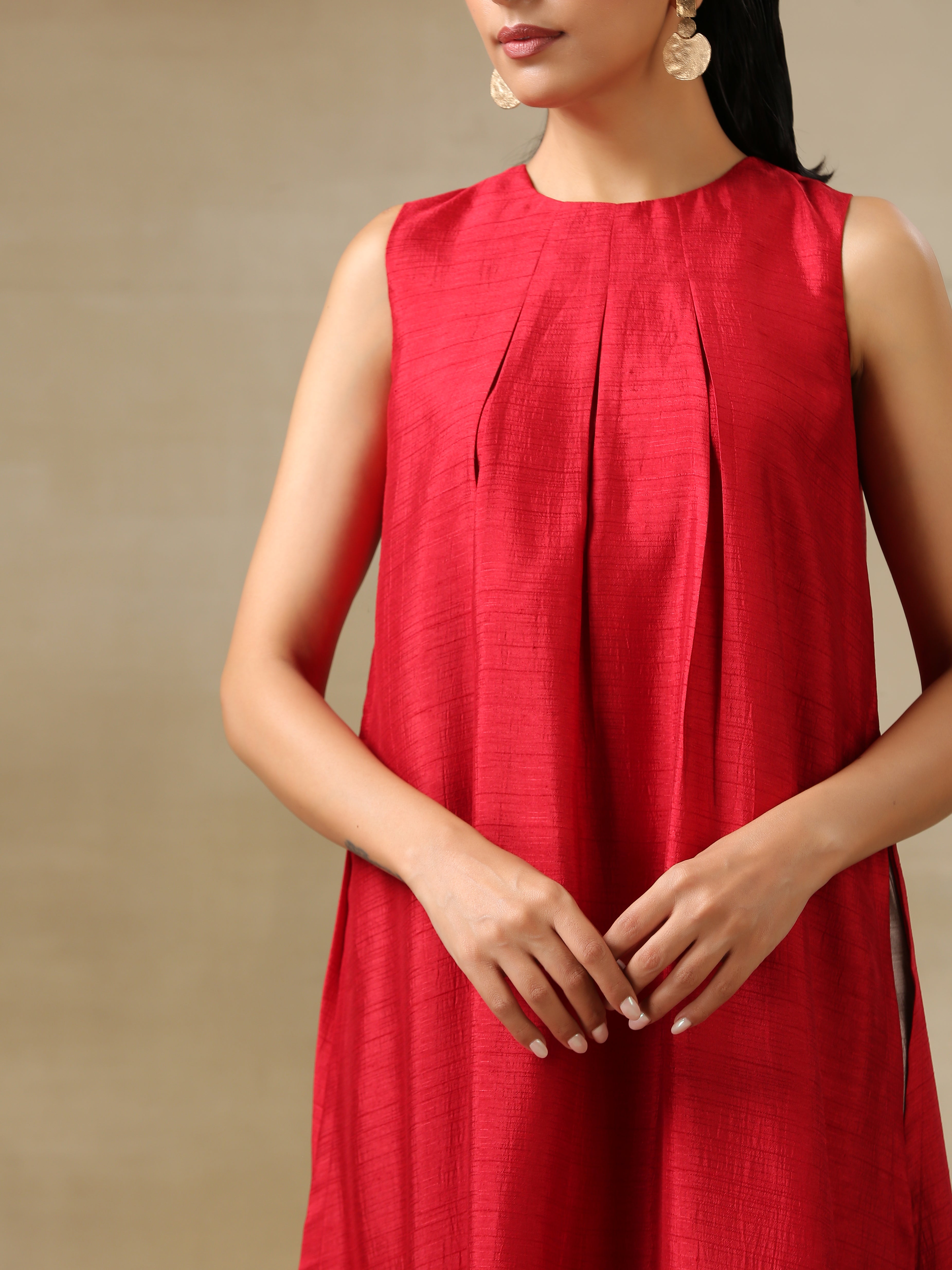 trueBrowns Maroon Textured Silk Sleeveless Kurta Pant Set - Distacart