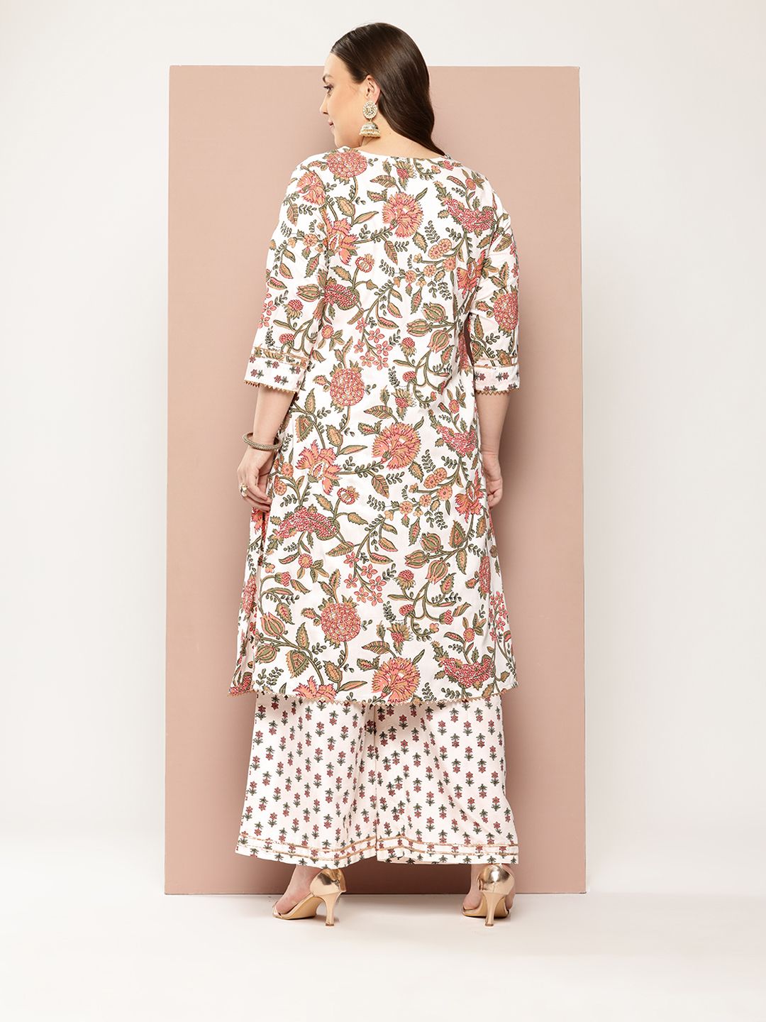 Sztori Plus Size Floral Printed Regular Gotta Patti Kurta with Palazzos - Distacart