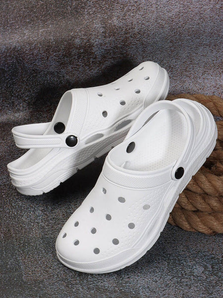 Roadster The Lifestyle Co. Men Textured Clogs