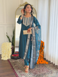 Thumbnail for Lyush Women's Sweetheart Neck Embroidered Work Bsy Viscose Fabric Kurta & Pant With Dupatta Set - Teal