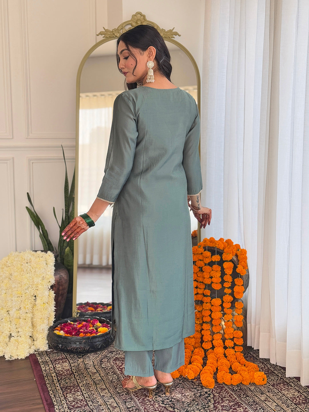 Lyush Women's Round Neck Embroidered Work Bsy Viscose Fabric Kurta & Pant With Dupatta Set - Pista
