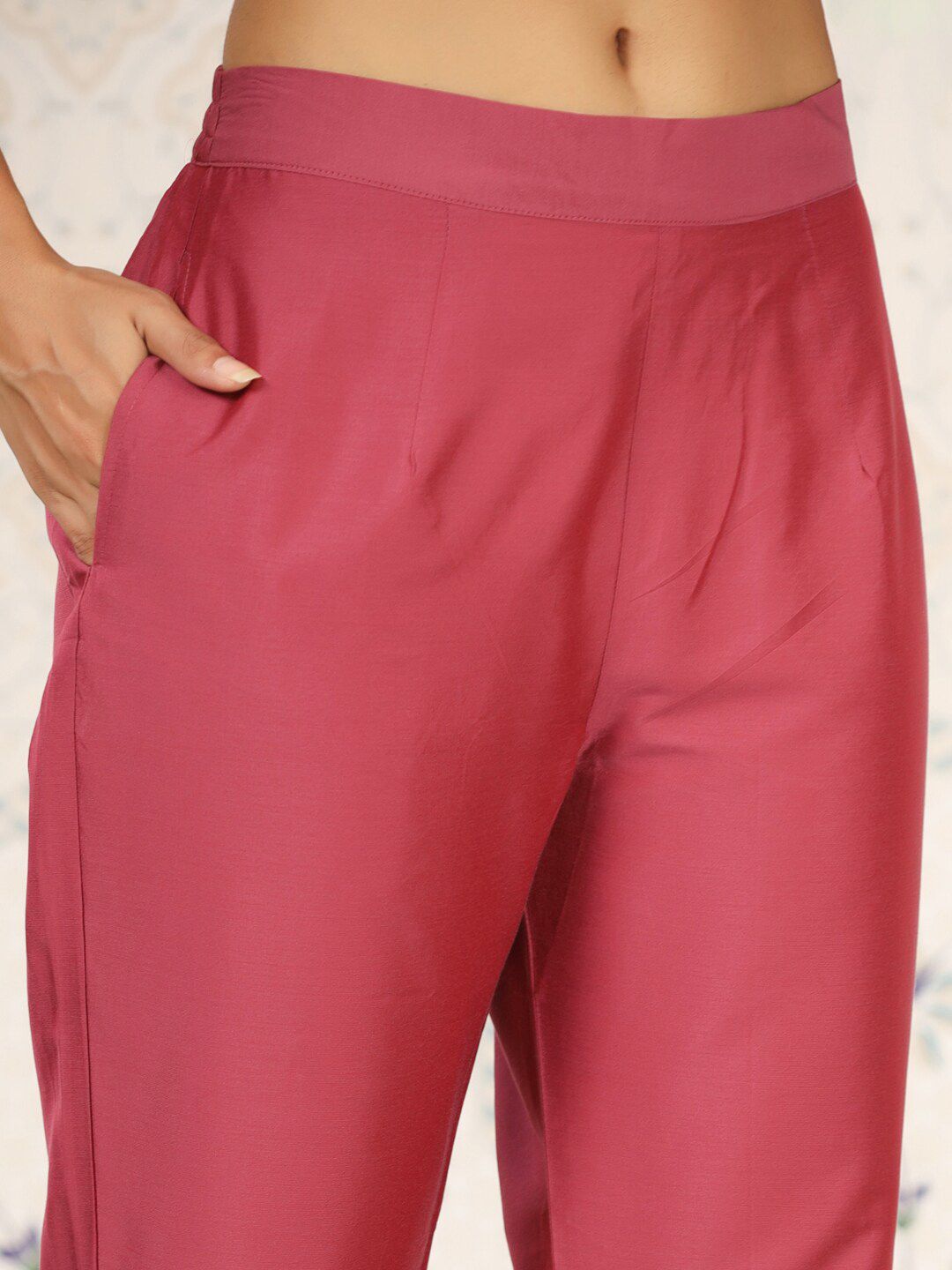 Ode by House of Pataudi Floral Embroidered Kurta - Distacart