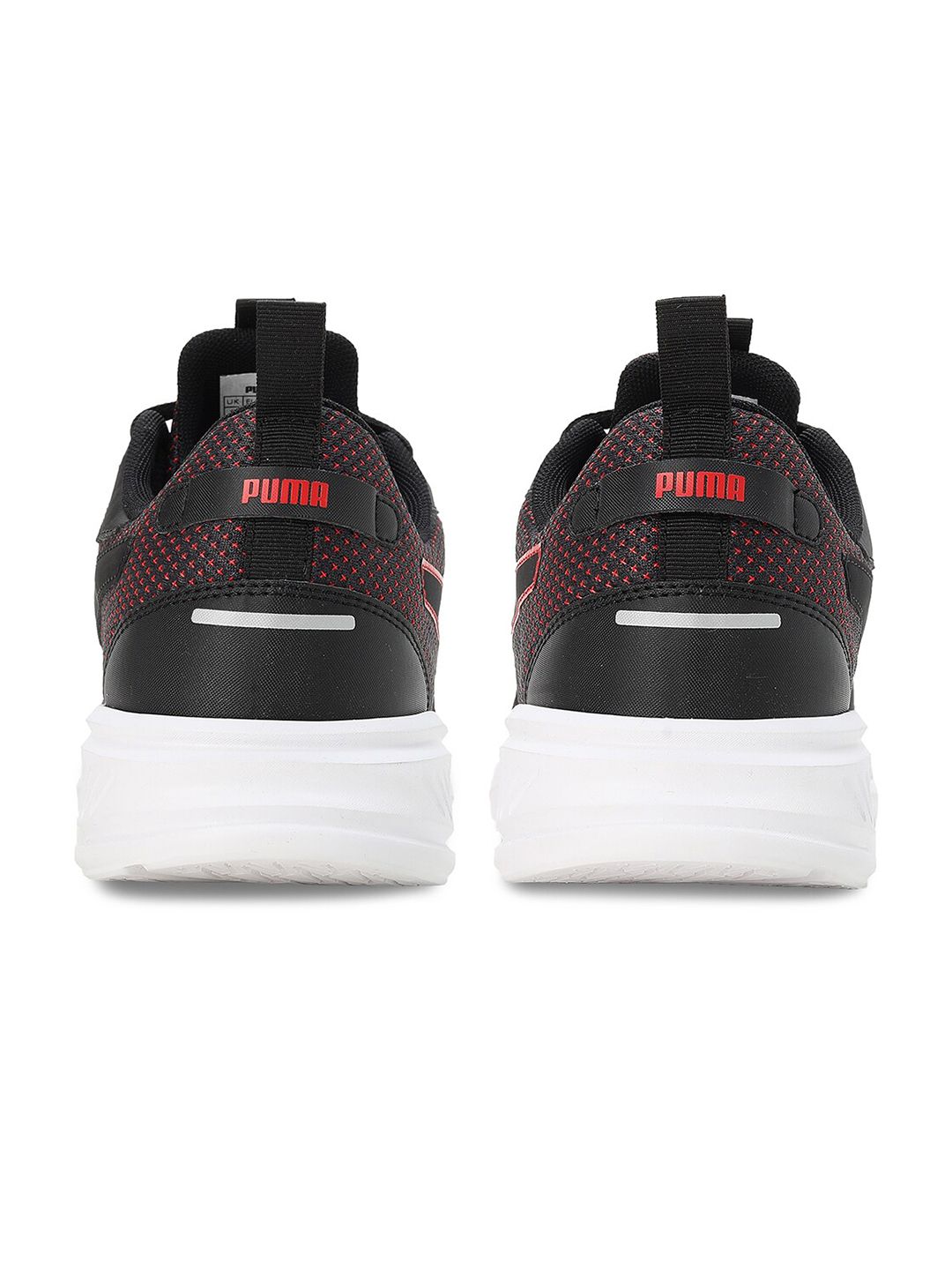Puma Men Scorch Runner V2 Marking Textile Sports Shoes