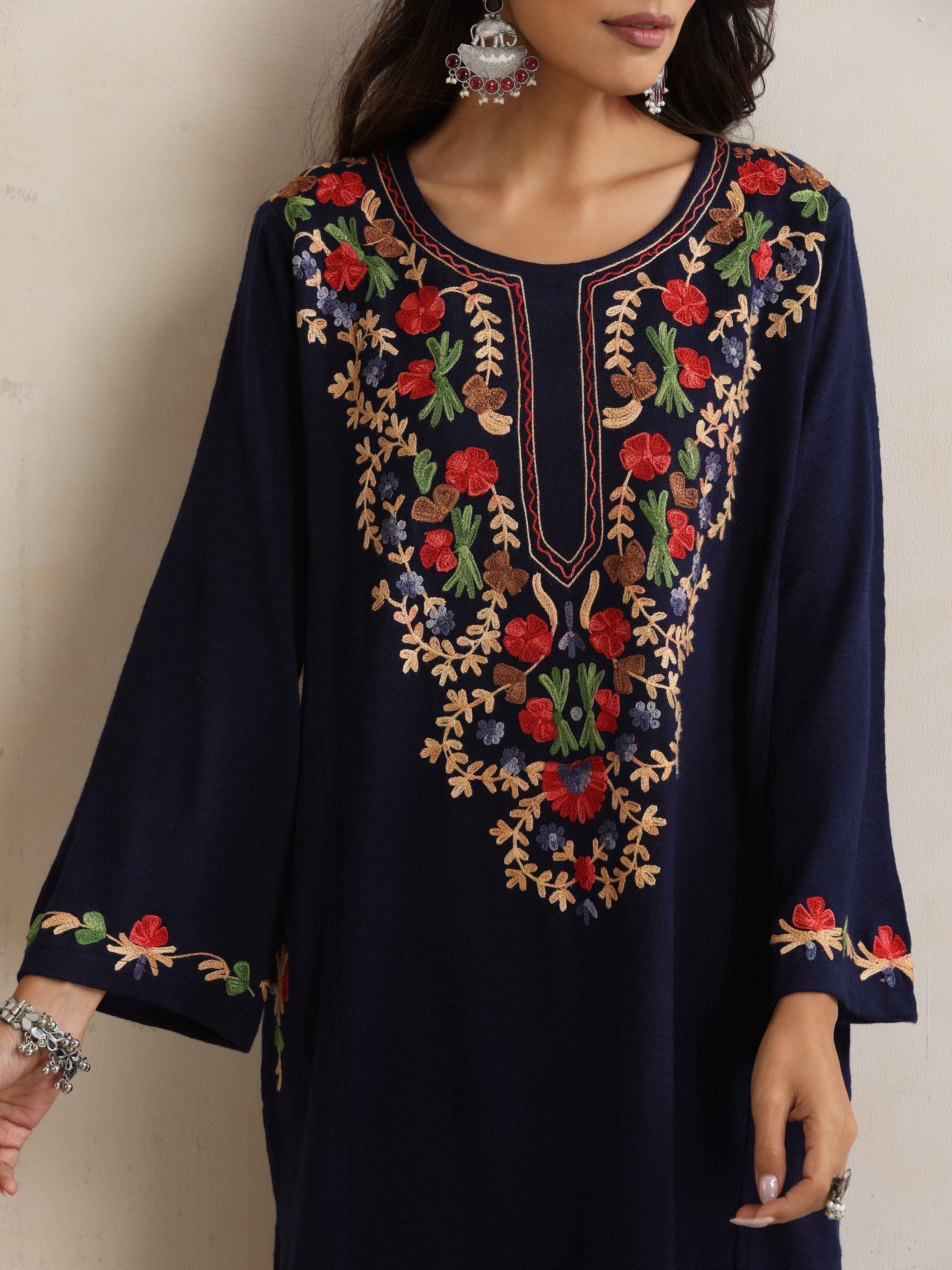 trueBrowns Blue Kashmiri Embroidered Woollen Phiran Kurta - Distacart