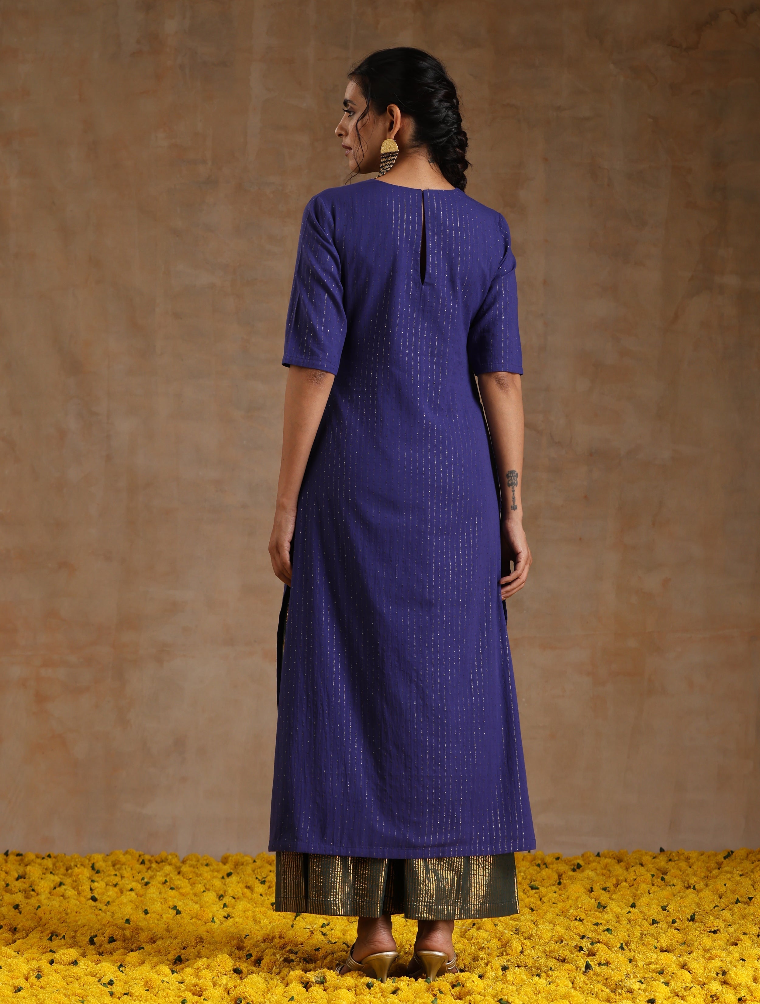 trueBrowns Spectrum Blue Gold Cotton High Slit Kurta Set - Distacart