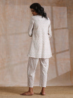 Thumbnail for trueBrowns White With Small Floral Booti Print Cotton Pleated Co-Ord Set - Distacart