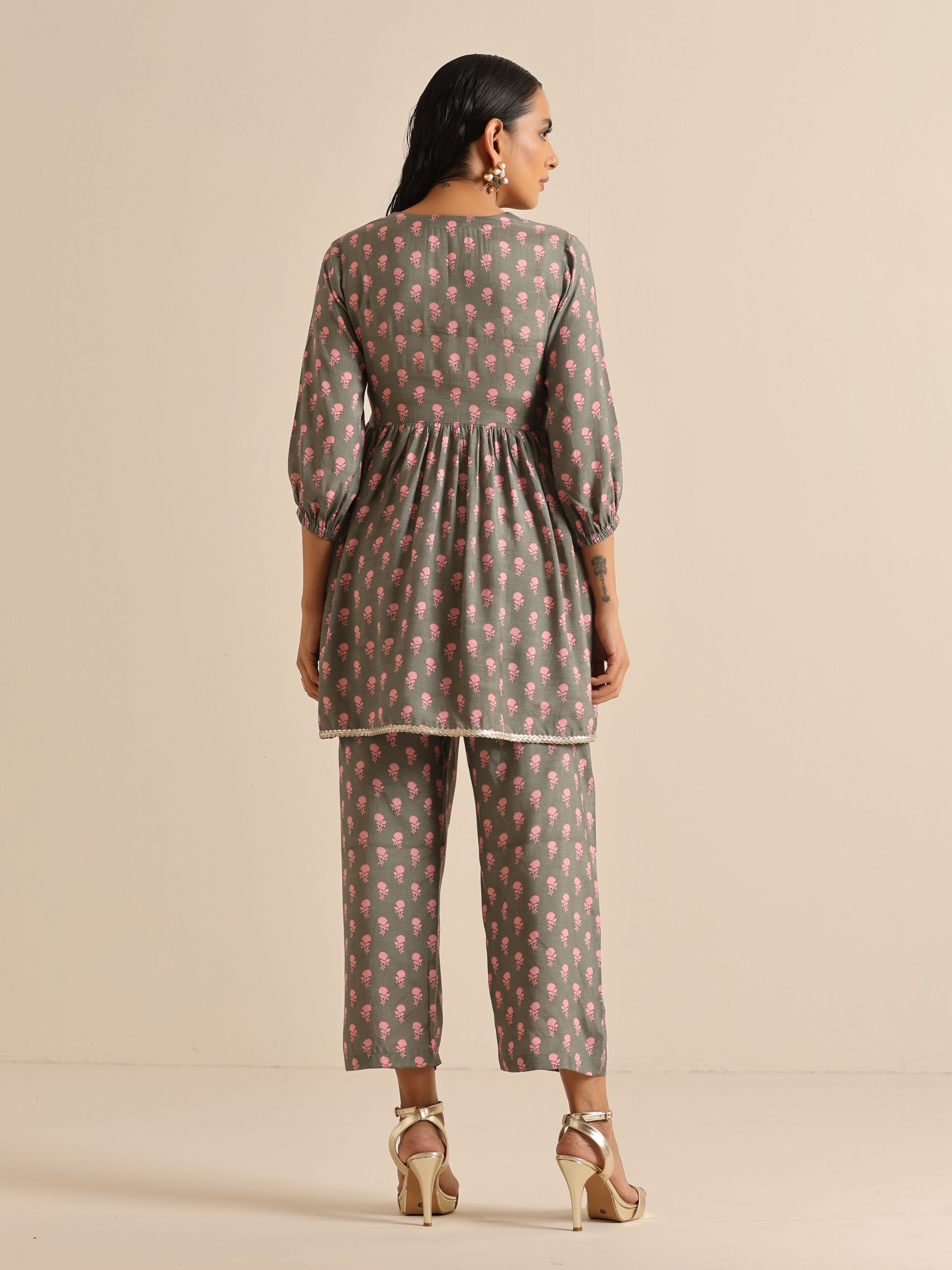 trueBrowns Grey Floral Silk Printed Co-Ord Set - Distacart