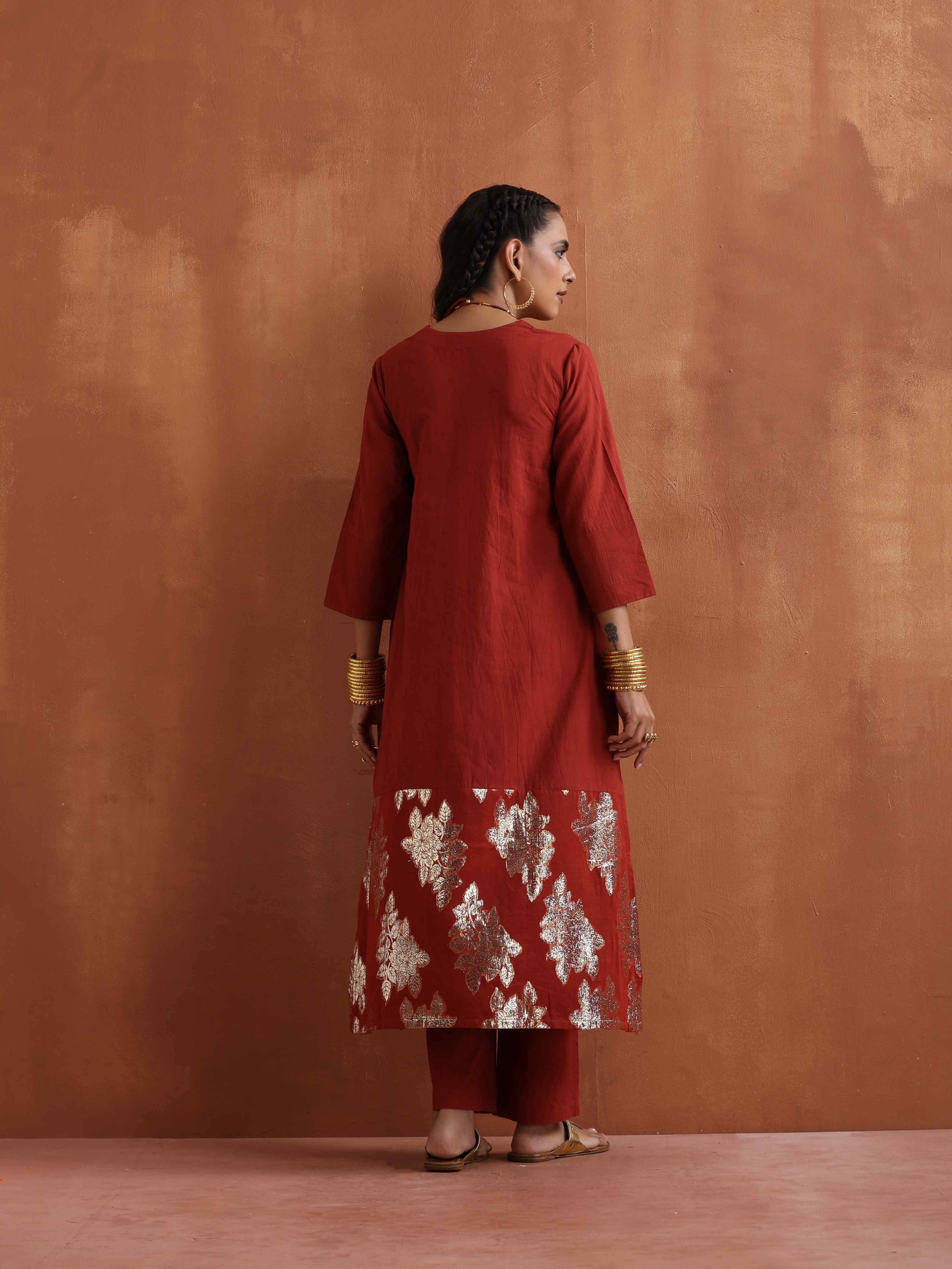 trueBrowns Rust Metallic Straight Kurta Set - Distacart