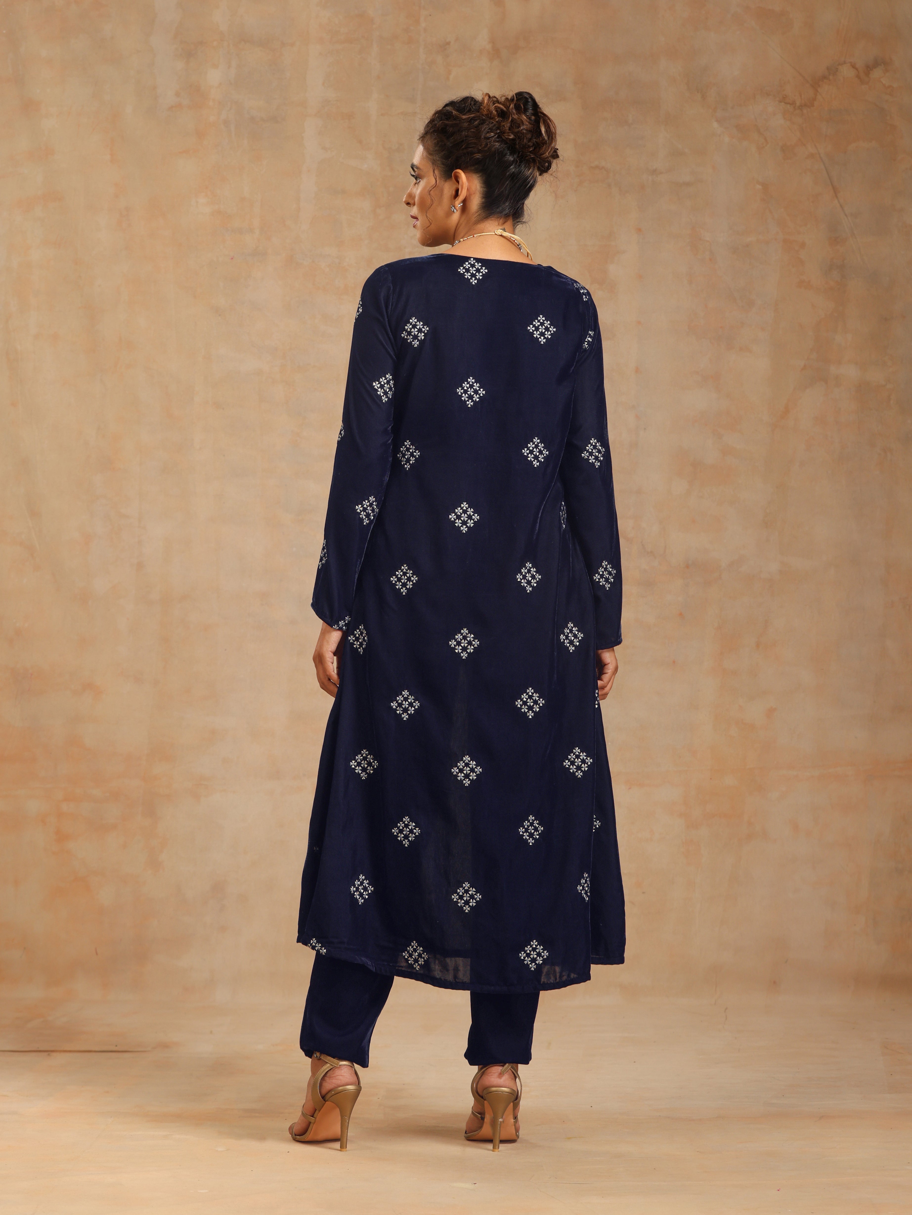 trueBrowns Midnight Blue Velvet Embroidered Jacket Set - Distacart