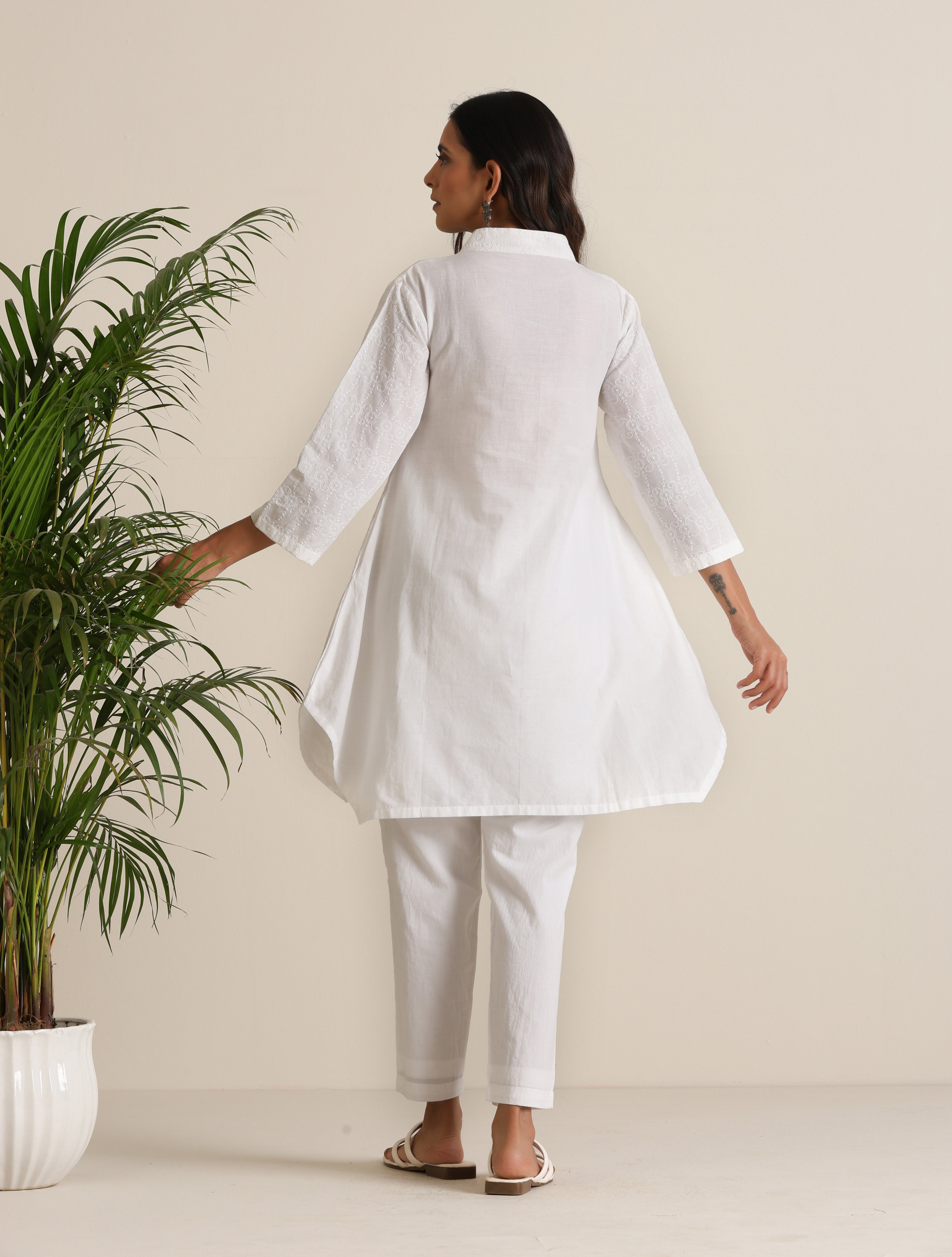 trueBrowns White Cotton Embroidered Co-ord Set - Distacart