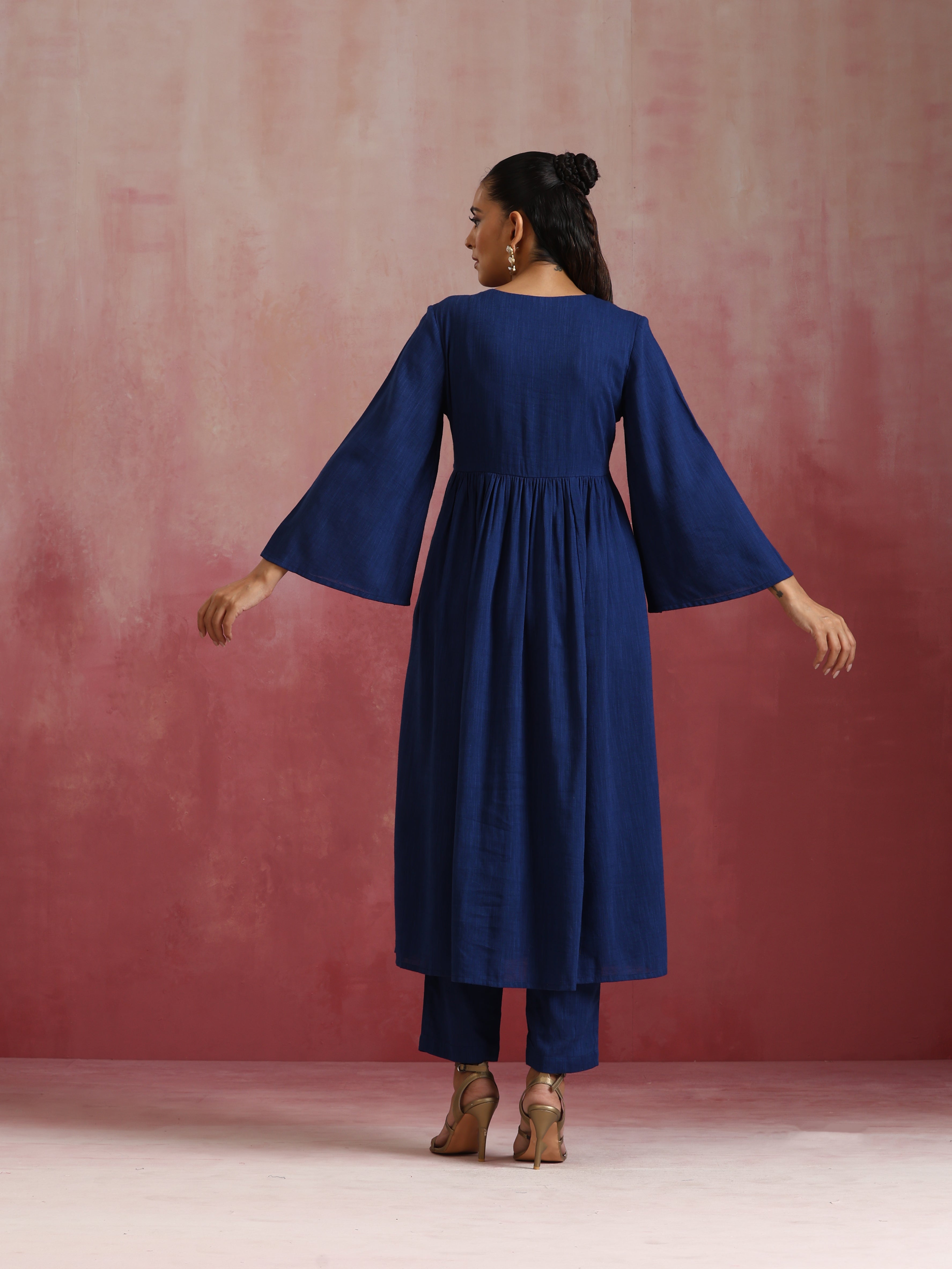 trueBrowns Blue Cotton Dobby Kurta Set - Distacart