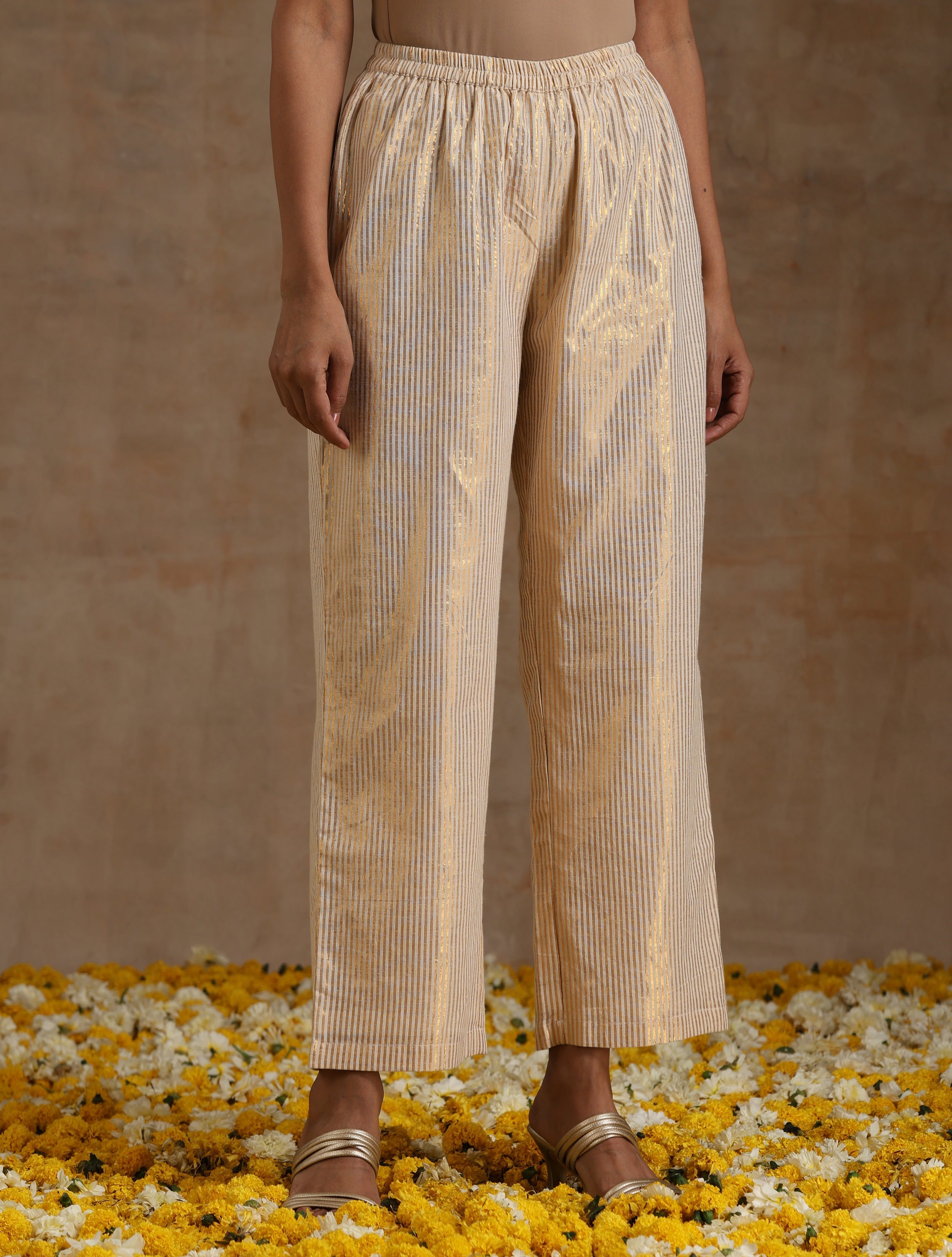 trueBrowns Ivory Gold Cotton Neck Pleat Kurta Set - Distacart