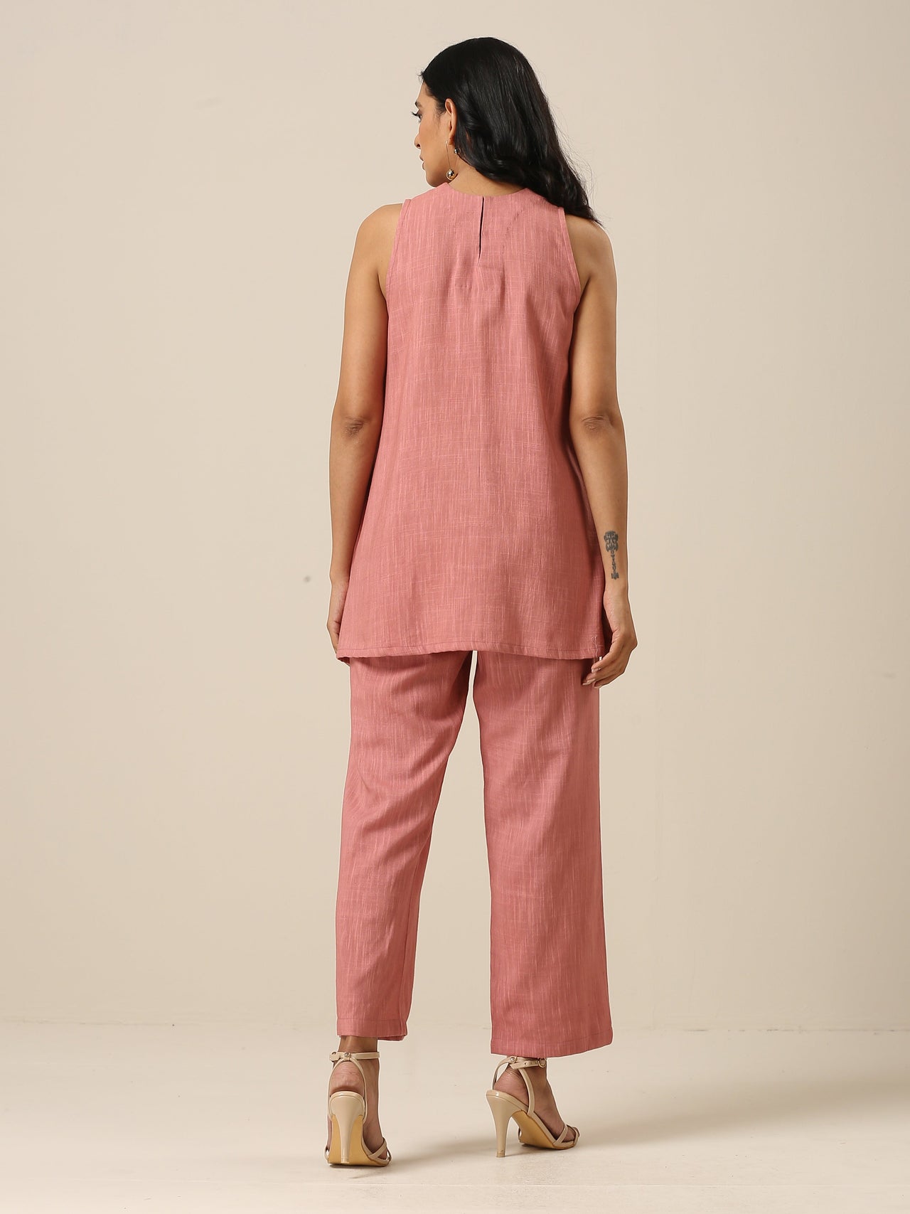 trueBrowns Light Mauve Slub Textured Sleeveless Short Co-Ord Set - Distacart