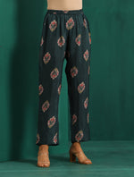 Thumbnail for trueBrowns Deep Blue Floral Bunch Muslin Silk Printed V-Neck Waist Gathered Kurta Pant Set - Distacart