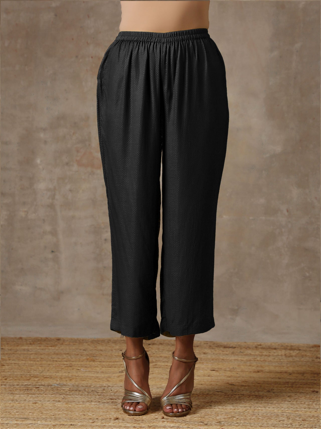 trueBrowns Black Solid Textured Co-Ord Set - Distacart