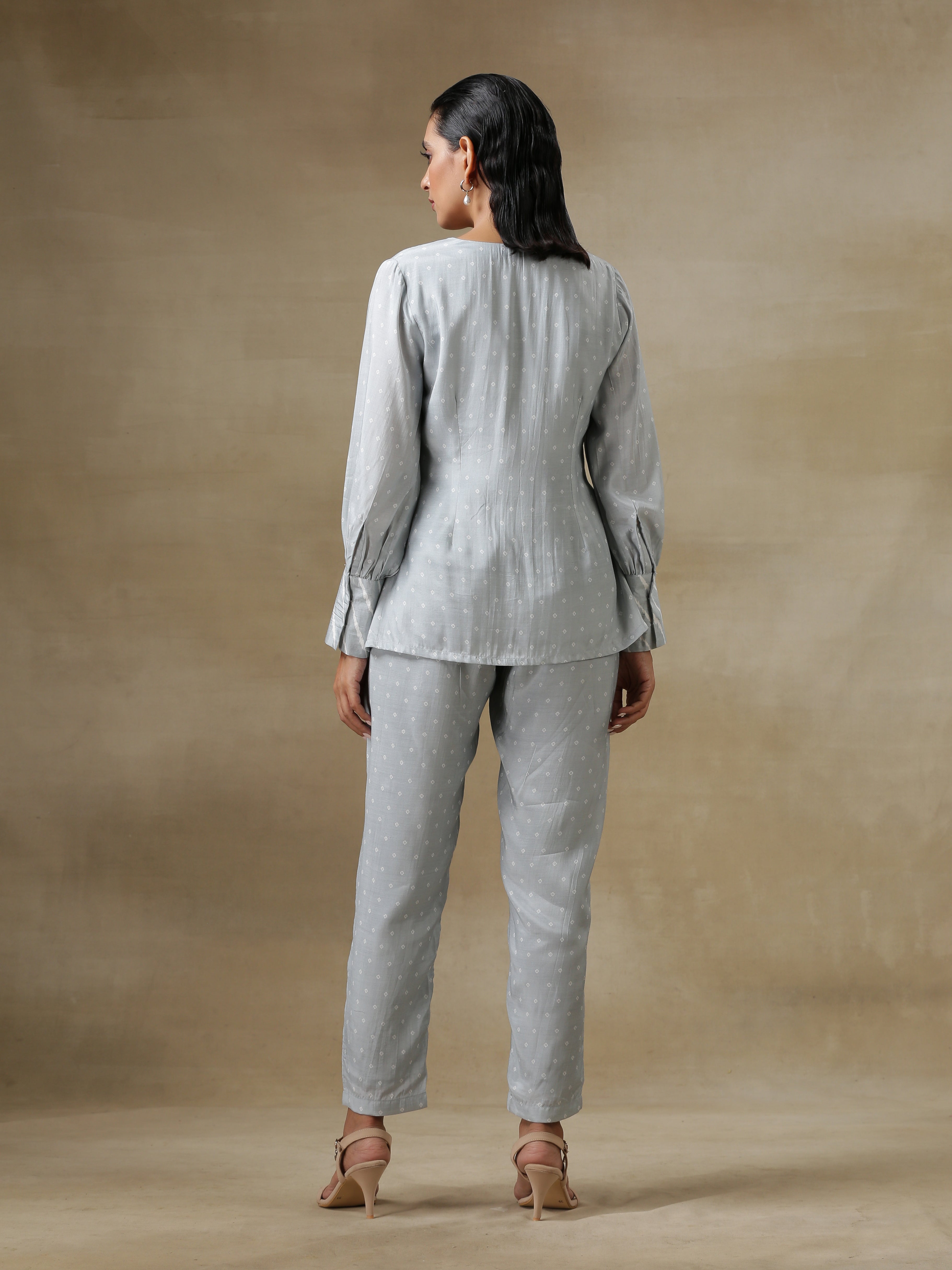 trueBrowns Grey Bandhani Printed Silk Front Open Short Co-Ord Set - Distacart