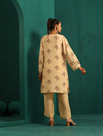 Thumbnail for trueBrowns Beige Floral Bunch Muslin Silk Printed Relaxed Co-ord Set - Distacart