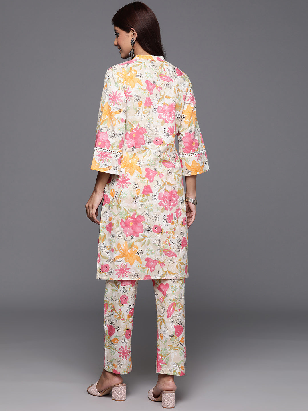 Varanga Women Off White Floral Printed Kurta With Bottom - Distacart