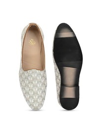 Thumbnail for House of Pataudi Men Embroidered Mojaris