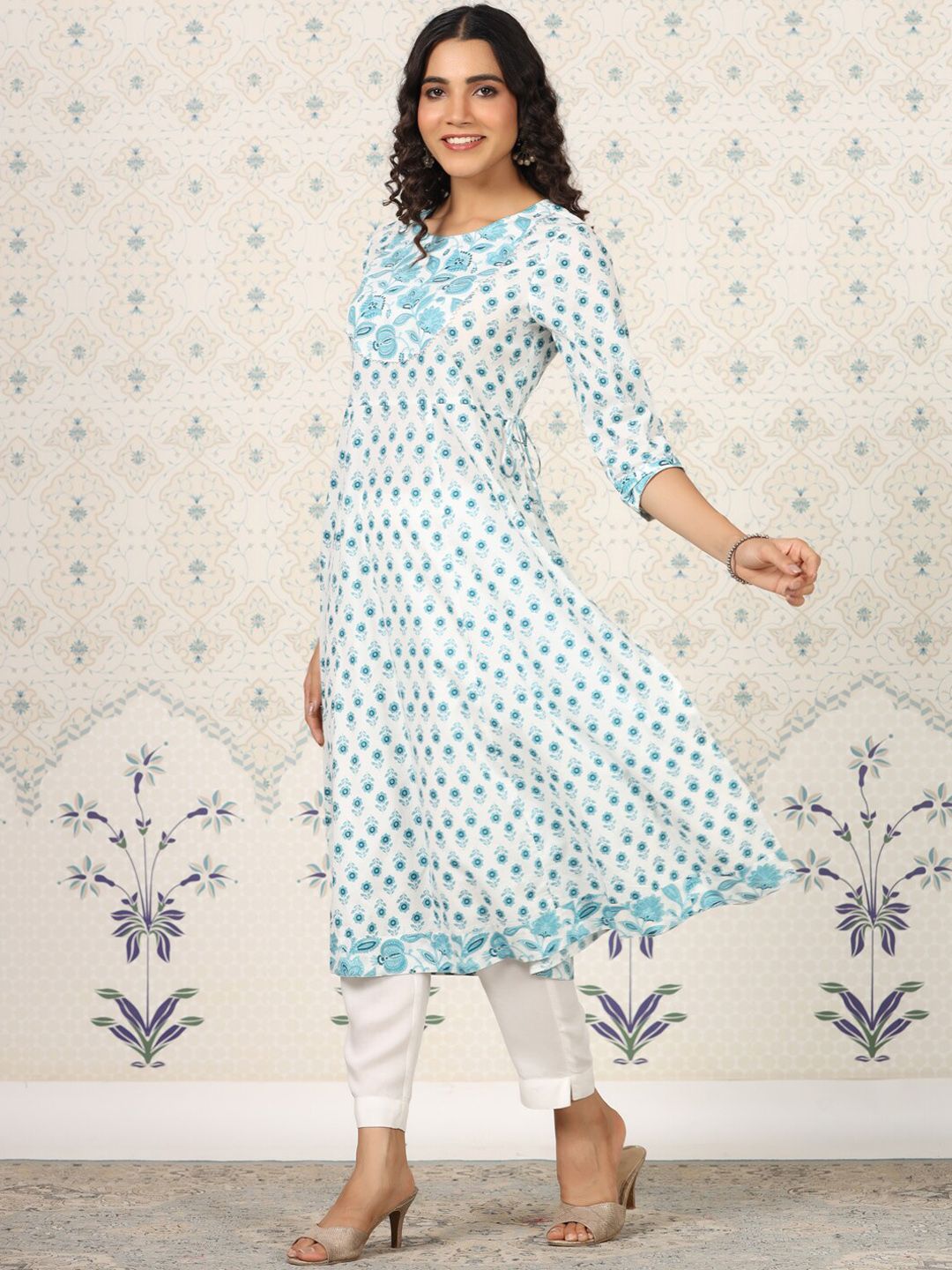 Ode by House of Pataudi Floral Printed Gotta Patti Pure Cotton A-Line Kurta - Distacart