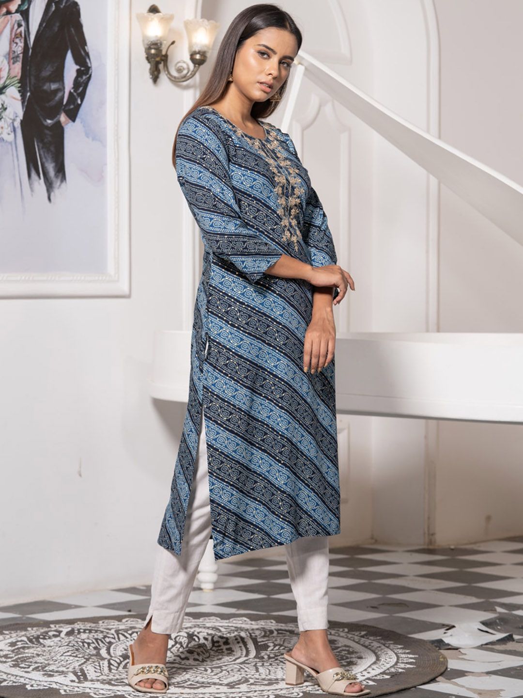 Ode by House of Pataudi Round Neck Printed Mirror Work Floral Kurta - Distacart