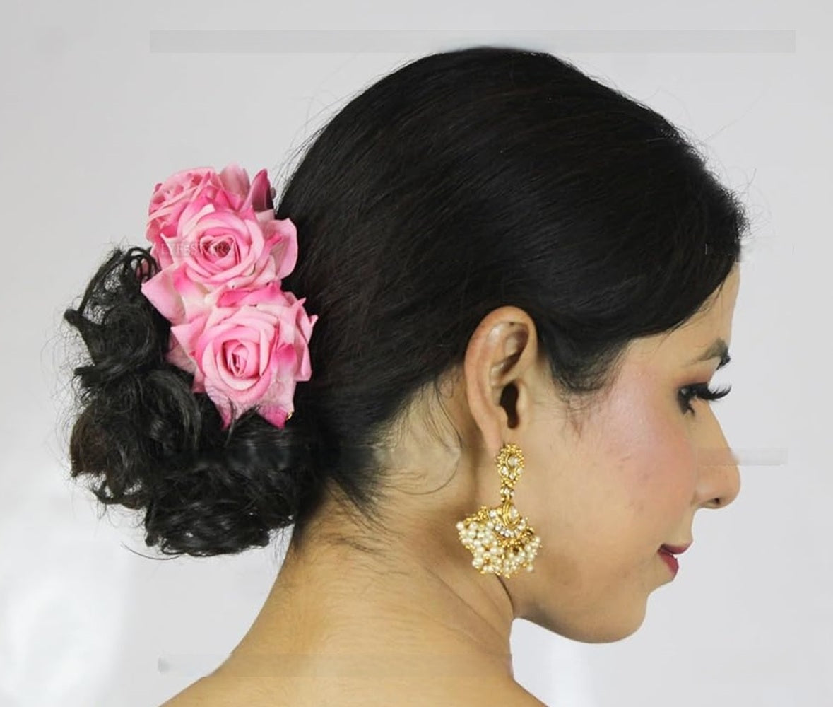 Baby Pink Velvet Rose Gajra