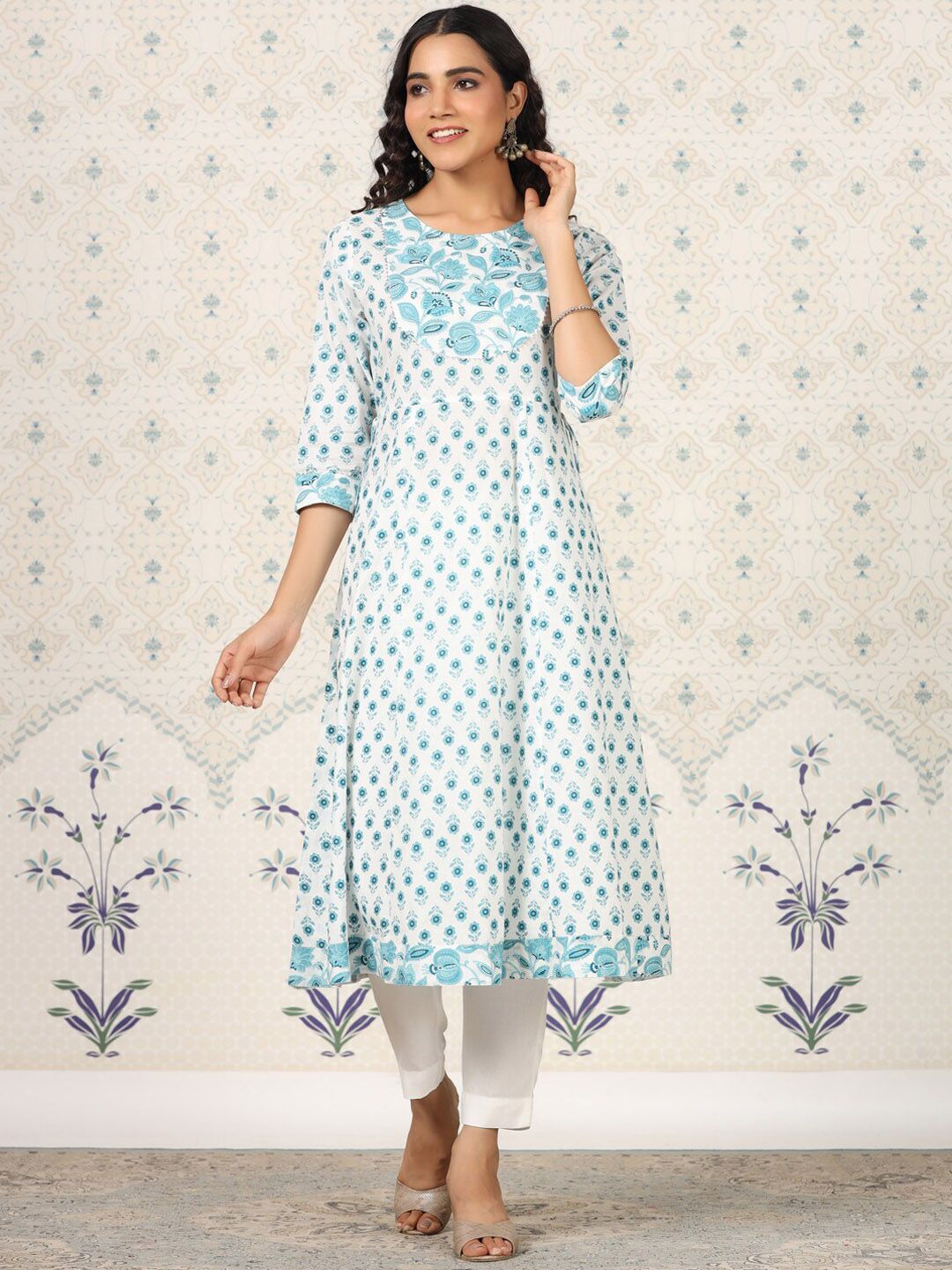 Ode by House of Pataudi Floral Printed Gotta Patti Pure Cotton A-Line Kurta - Distacart