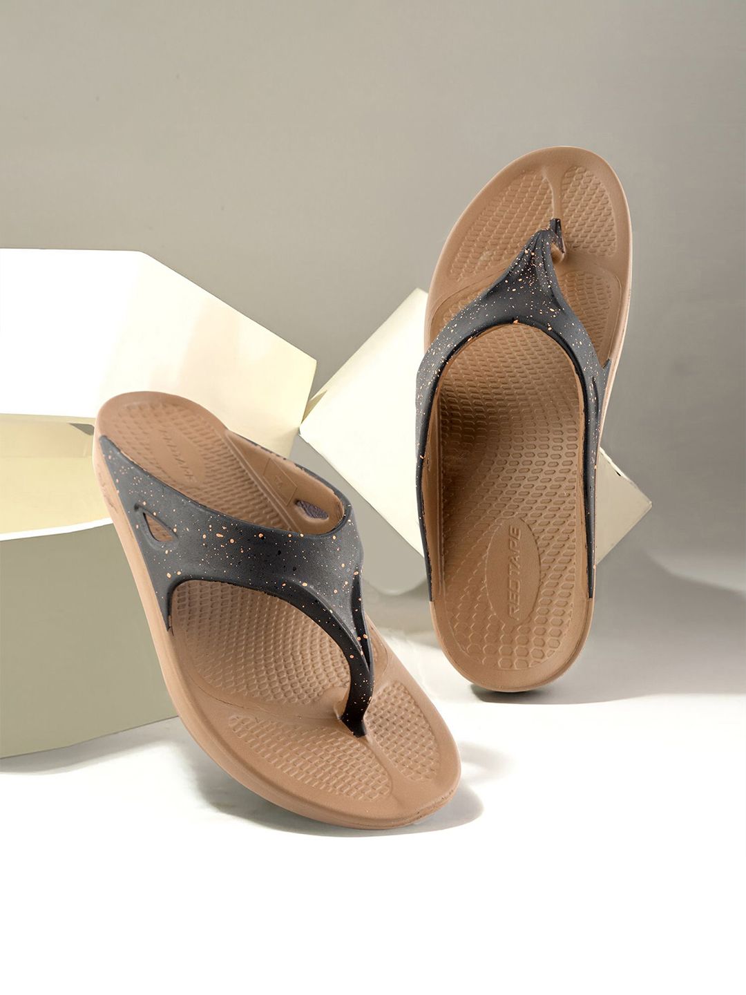 Red Tape Men Thong Flip-Flops