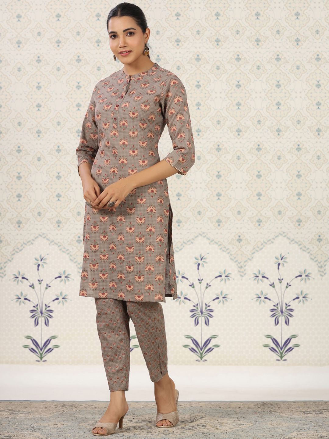 Ode by House of Pataudi Floral Printed Band Collar Pure Cotton Kurta with Trousers - Distacart
