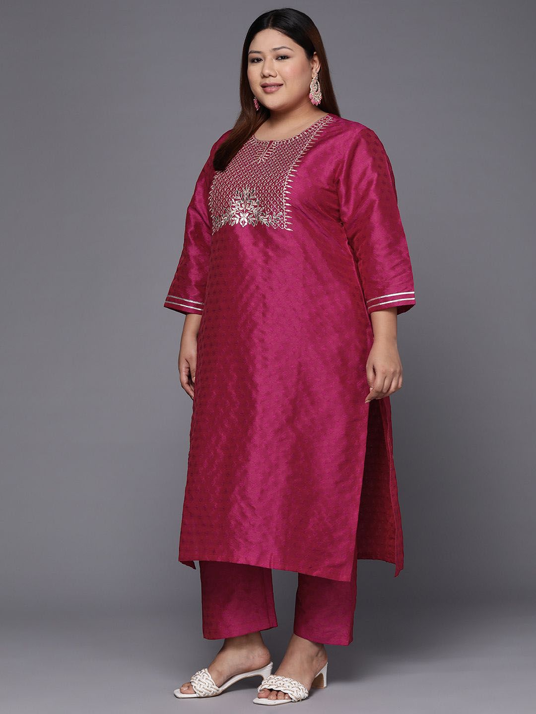 Sztori Plus Size Floral Embroidered Straight Kurta & Trousers With Dupatta - Distacart