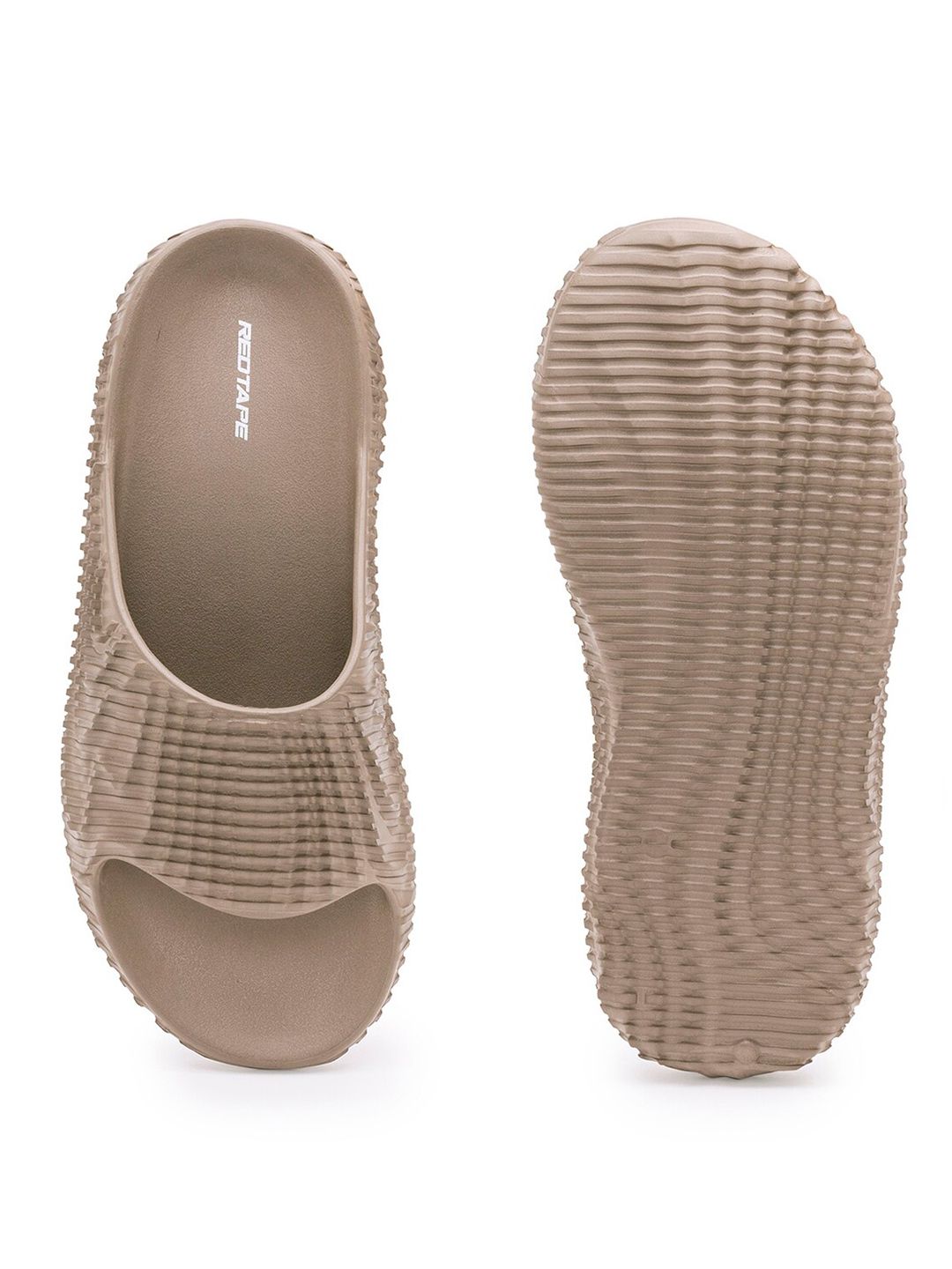Red Tape Men Textured Slip-Resistance Sliders