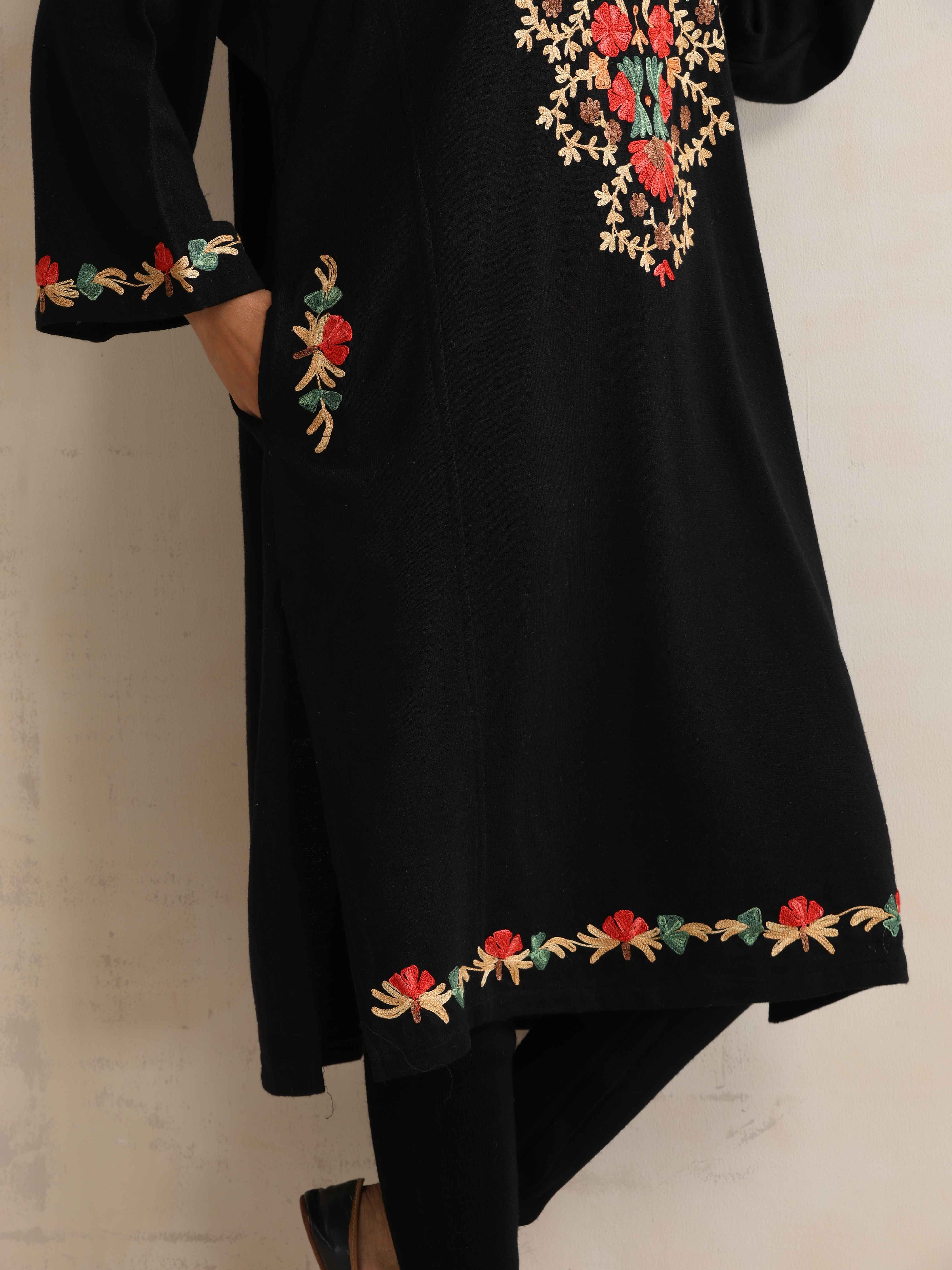 trueBrowns Black Kashmiri Embroidered Woollen Phiran Kurta - Distacart