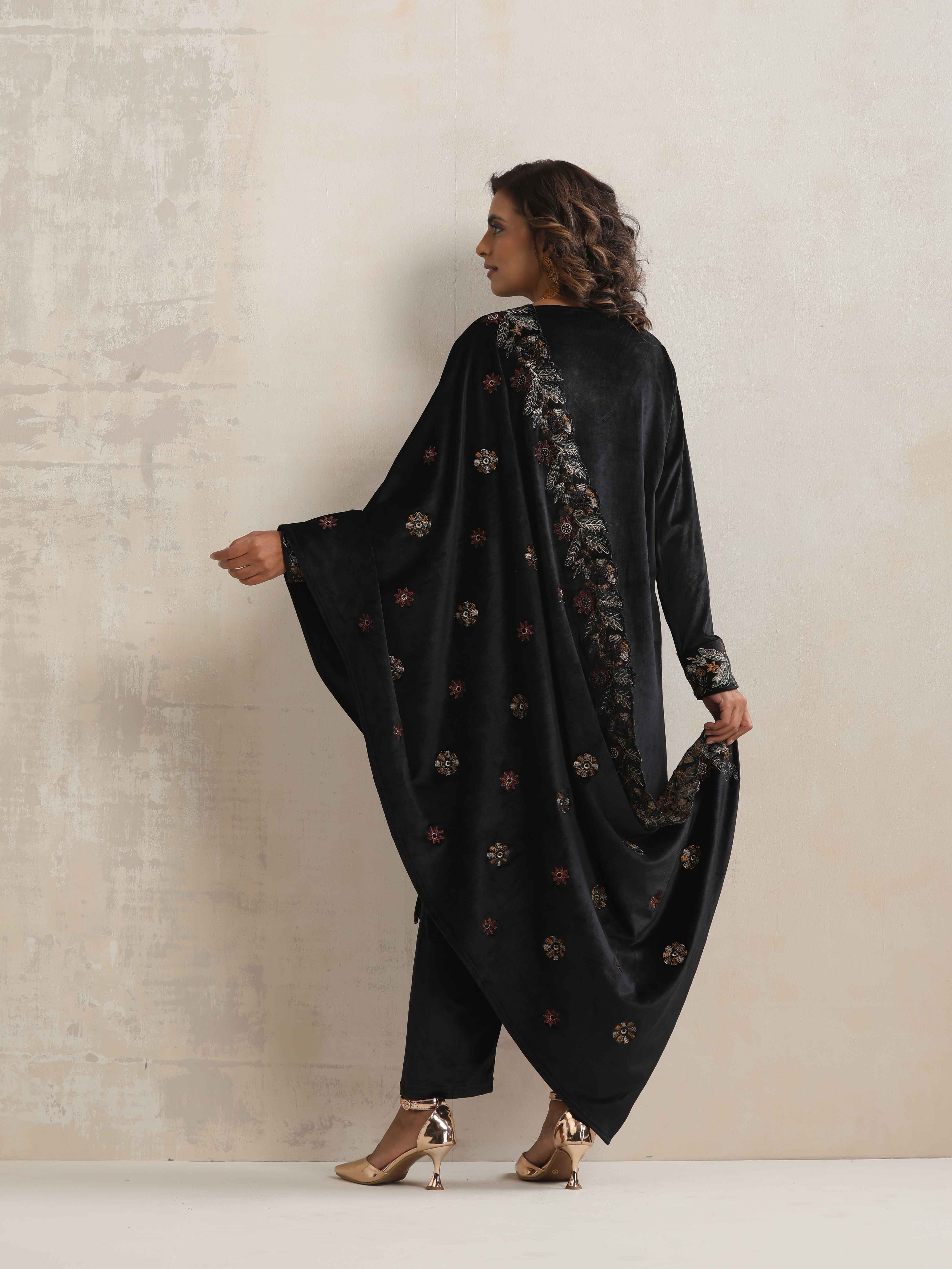 trueBrowns Black Velvet Floral Embroidered Kurta Pant Dupatta Set - Distacart