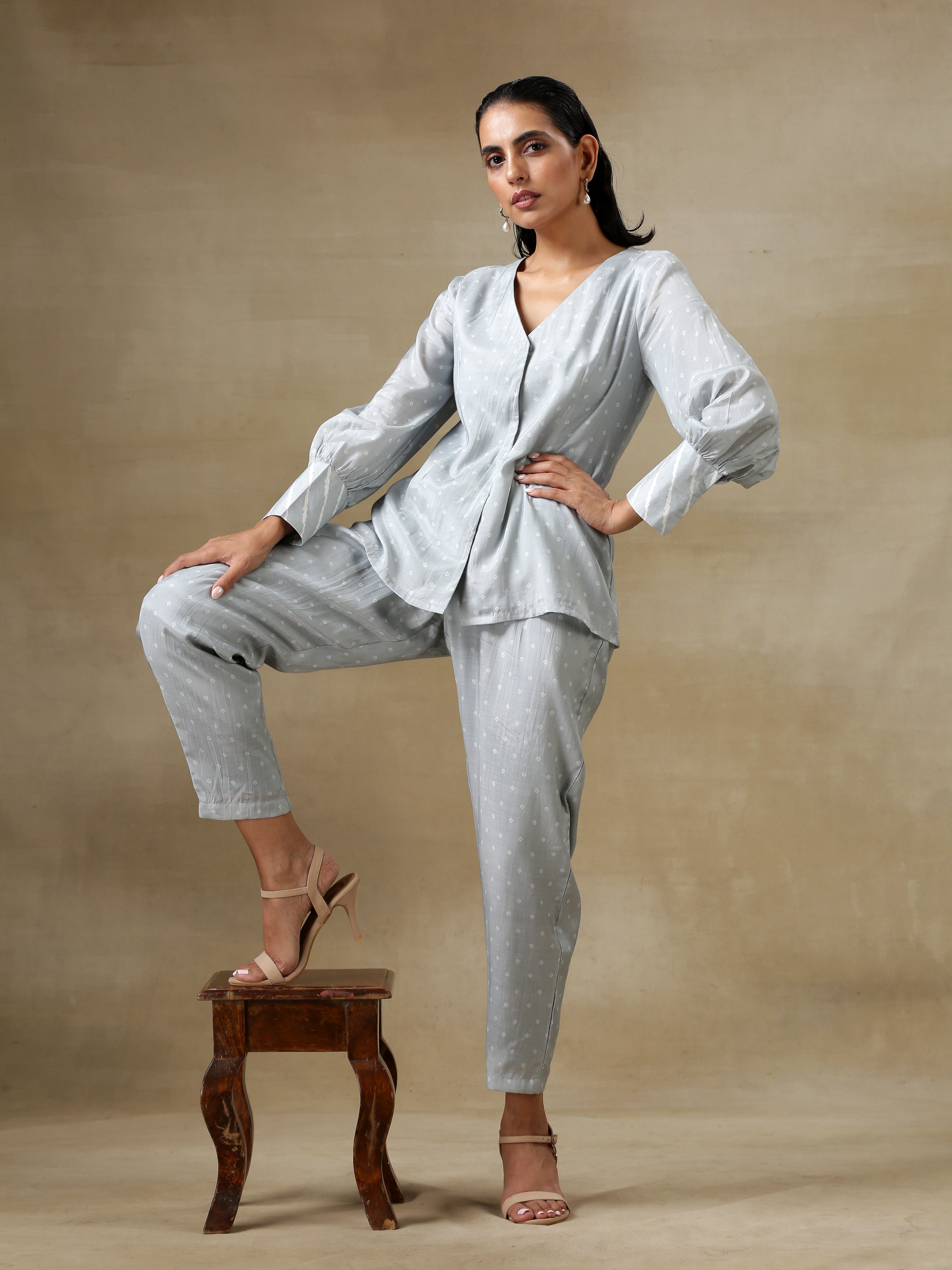 trueBrowns Grey Bandhani Printed Silk Front Open Short Co-Ord Set - Distacart