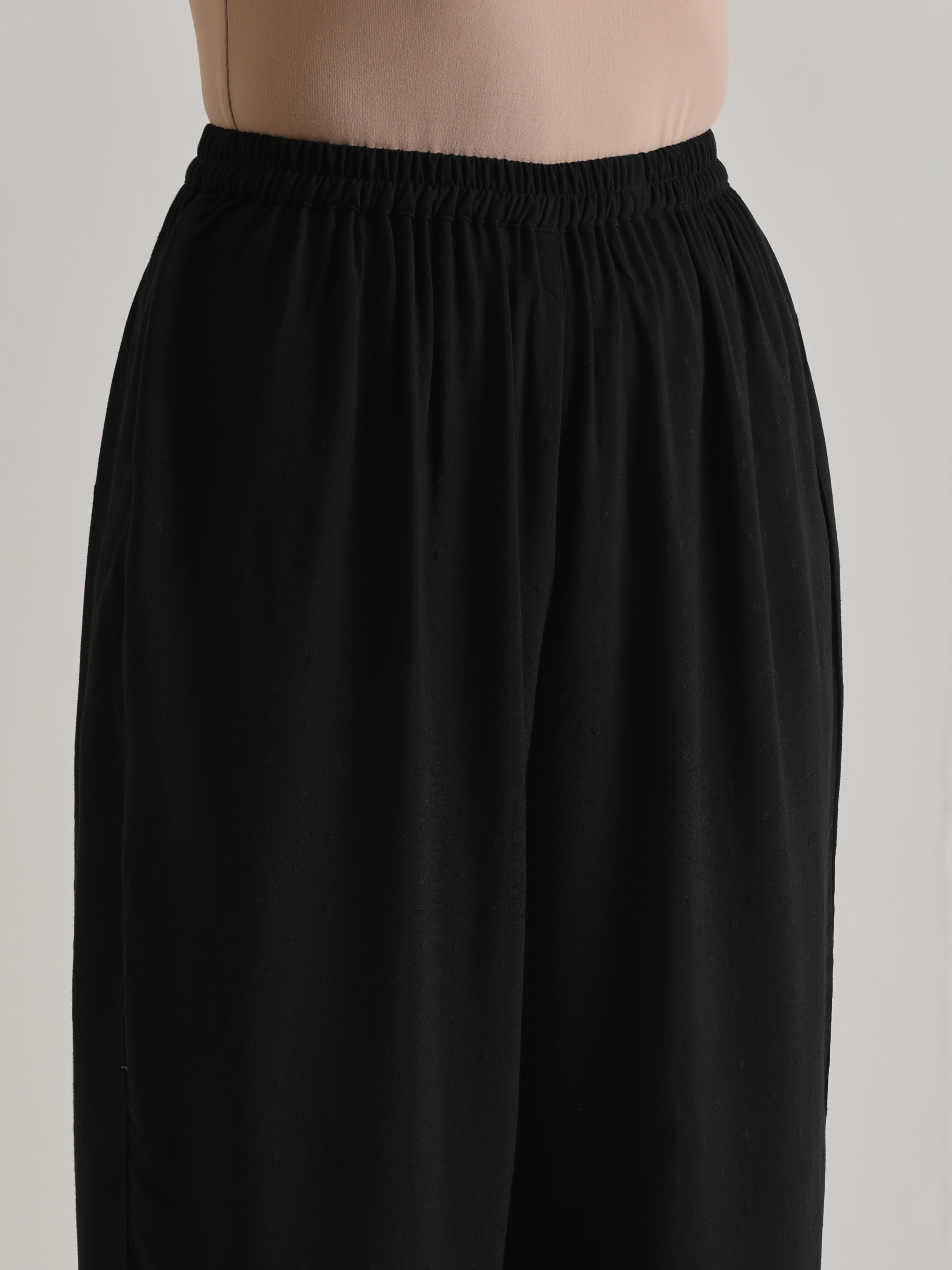 trueBrowns Black Sleeveless Co-Ord Set - Distacart