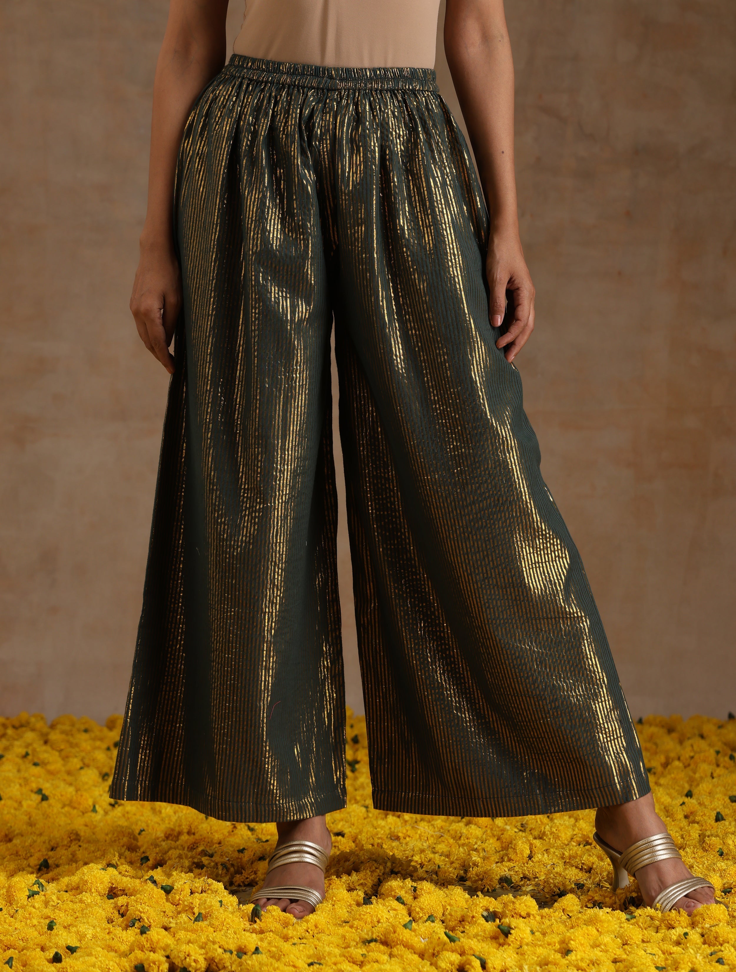 trueBrowns Spectrum Blue Gold Cotton High Slit Kurta Set - Distacart