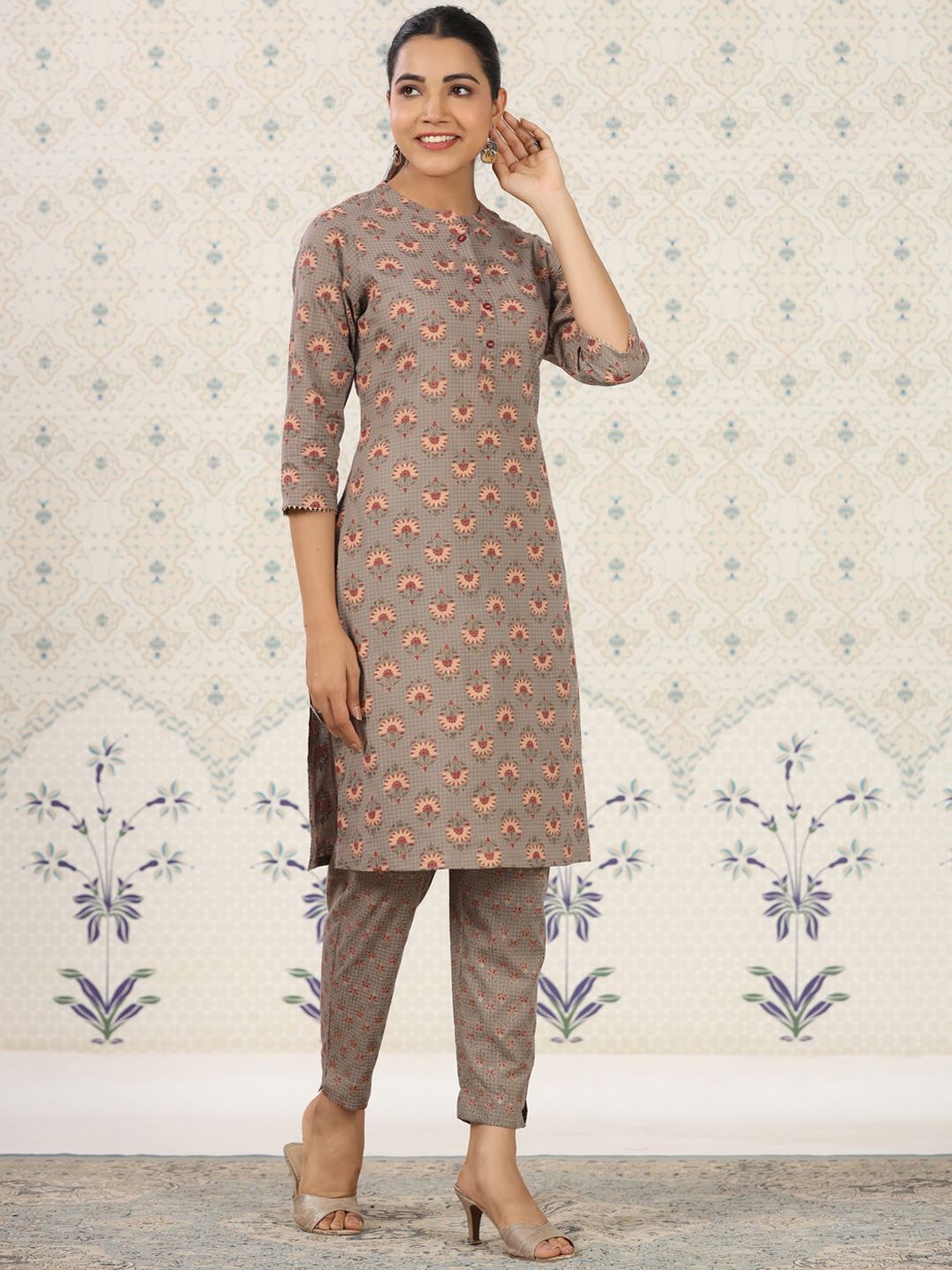 Ode by House of Pataudi Floral Printed Band Collar Pure Cotton Kurta with Trousers - Distacart