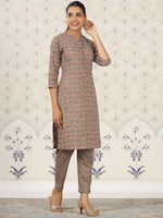 Thumbnail for Ode by House of Pataudi Floral Printed Band Collar Pure Cotton Kurta with Trousers - Distacart