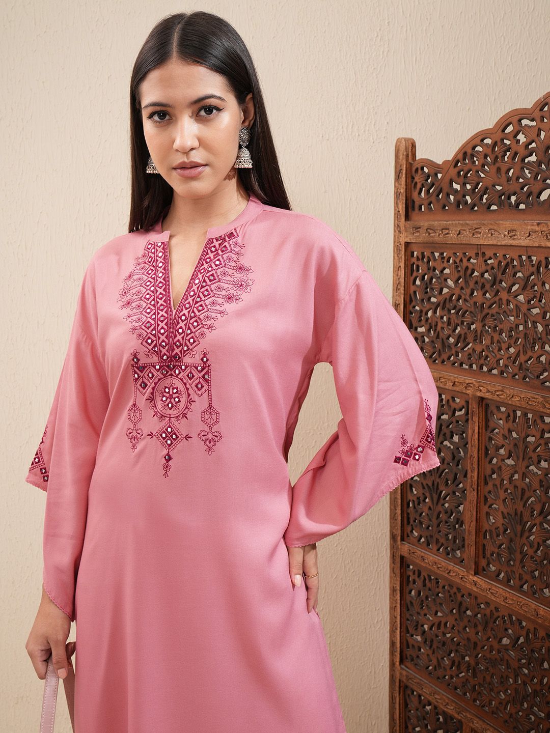 Vishudh Floral Embroidered Mandarin Collar Bell Sleeves Mirror Work Straight Kurta - Distacart