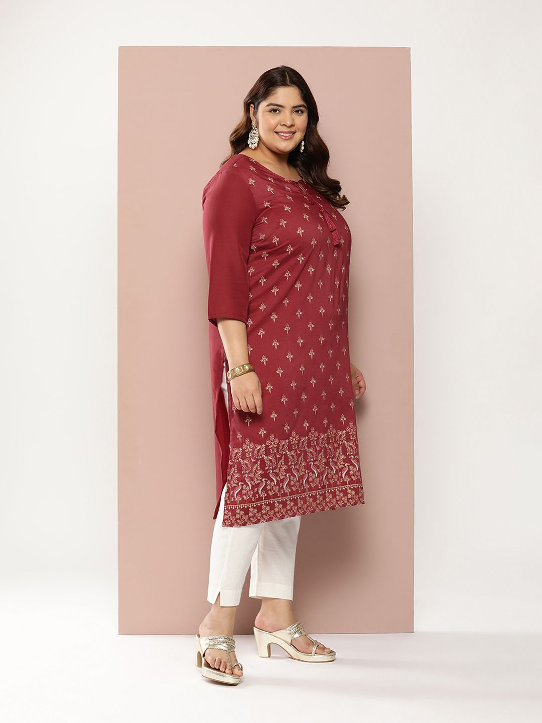 Sztori Plus Size Foil Print Tie-Up Neck Kurta - Distacart