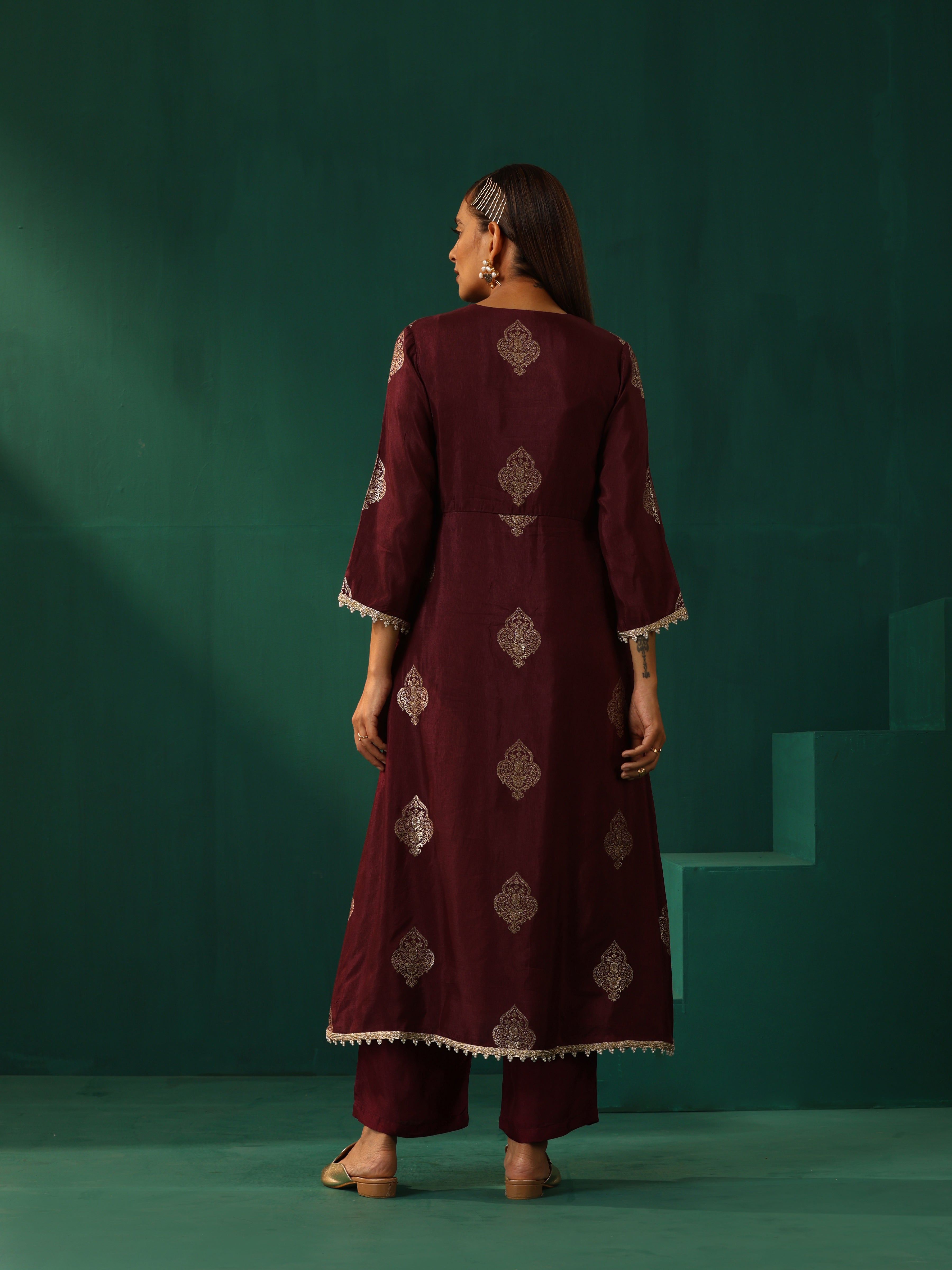 trueBrowns Wine Geometric Viscose Silk V-Neck Front Slit Kurta Pant Set - Distacart