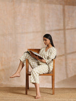 Thumbnail for trueBrowns Green Buta On Off-White Block Print Cotton Co-Ord Set - Distacart