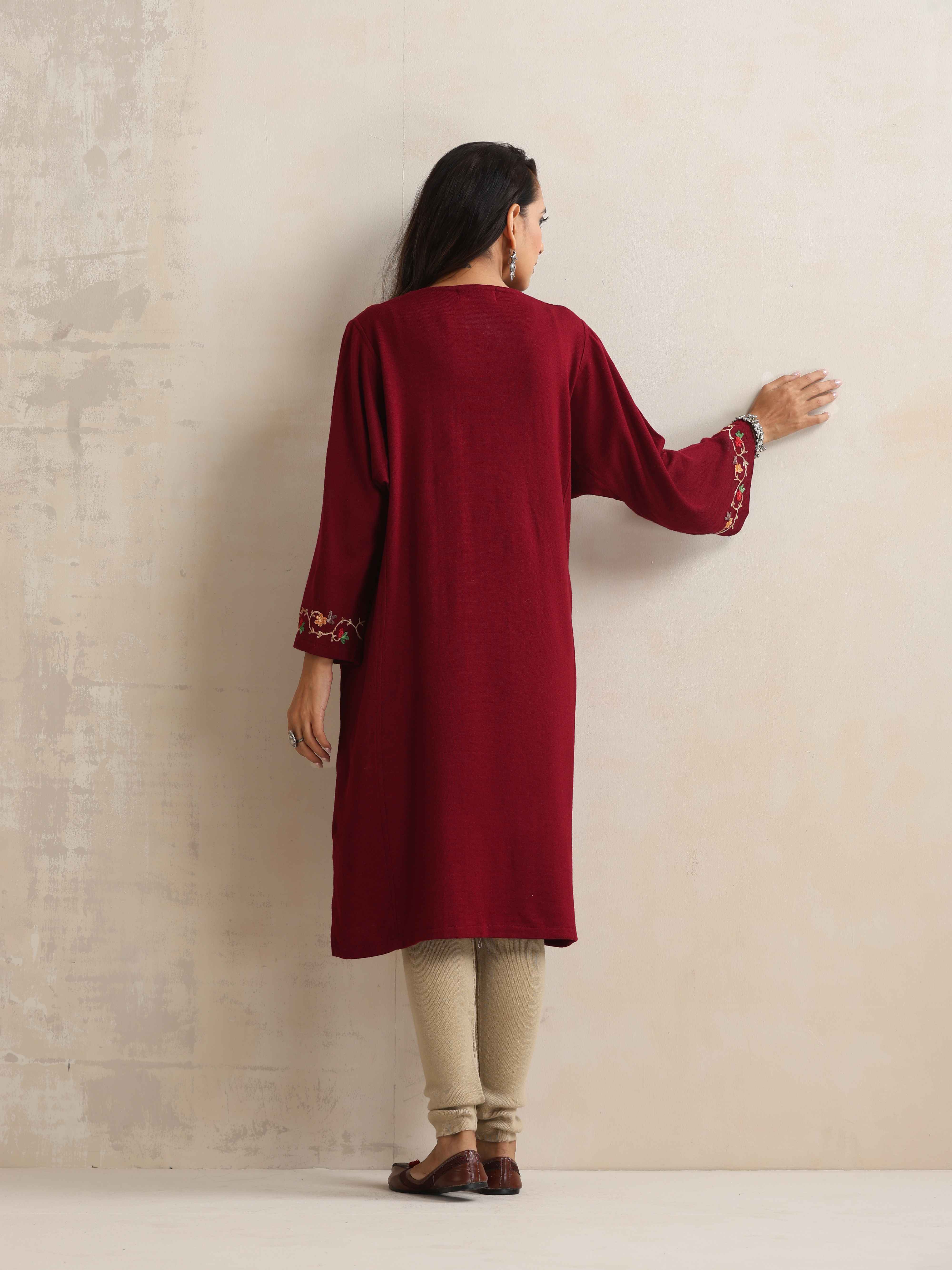 trueBrowns Maroon Kashmiri Floral Embroidered Woollen Phiran Kurta - Distacart