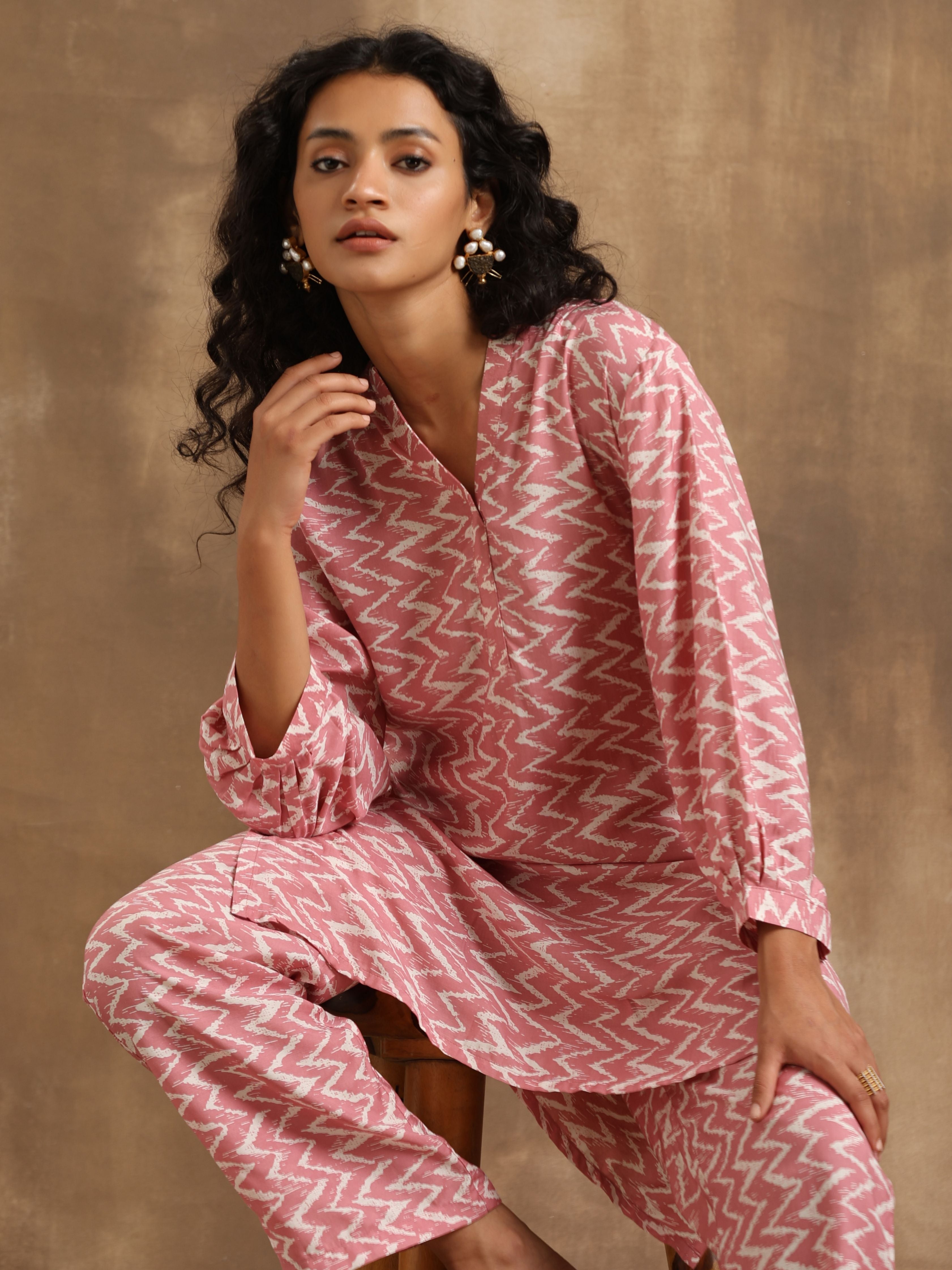 trueBrowns Light Mauve Zig-Zag Printed Silk Co-Ord Set - Distacart