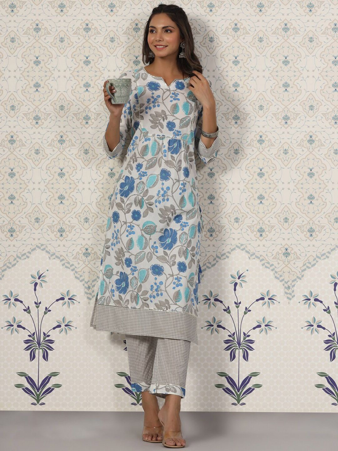 Ode by House of Pataudi Ethnic Motifs Printed Gotta Patti Pure Cotton Kurta with Trousers - Distacart